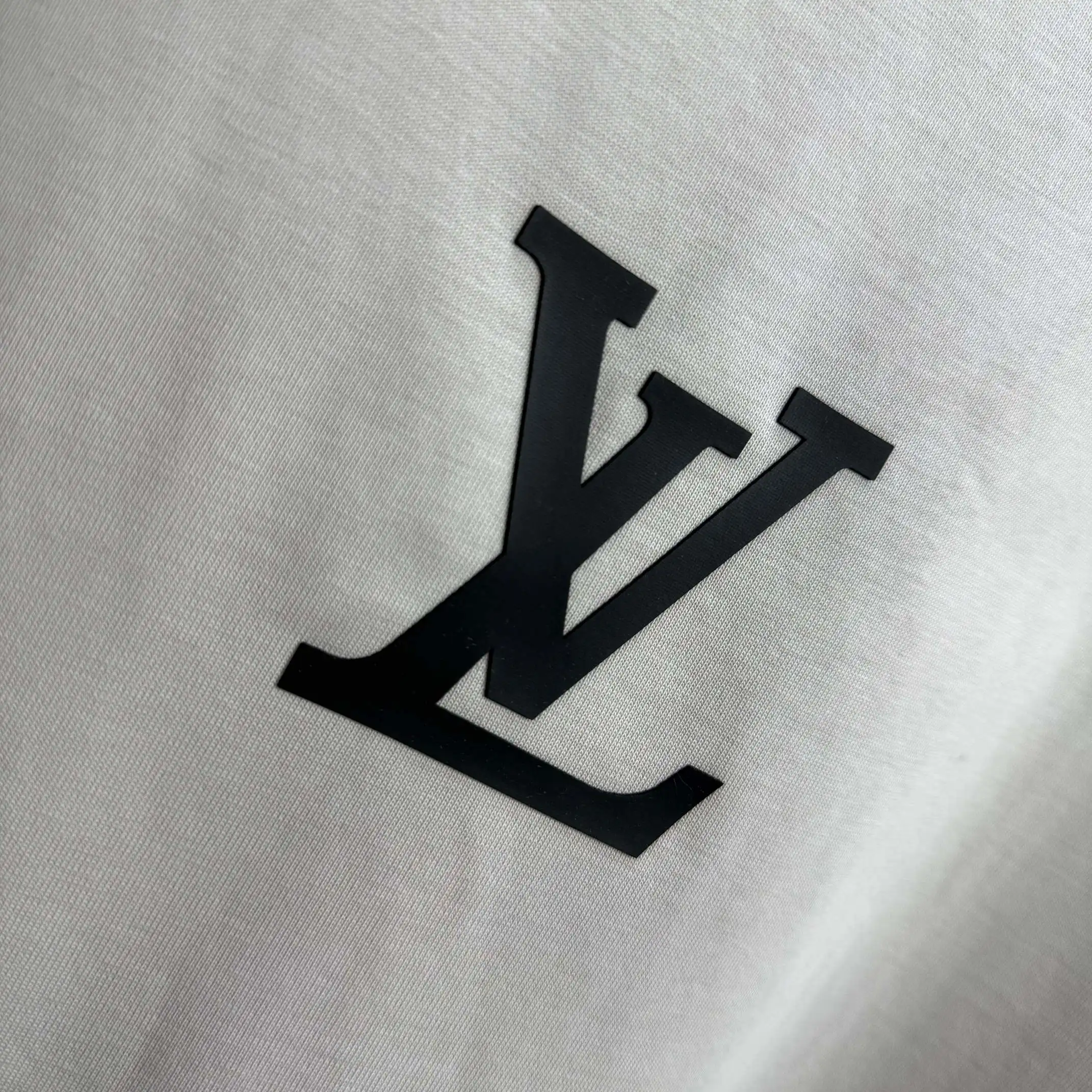 LV Logo Silicone Print Cotton T-Shirt D14015538 — view 5