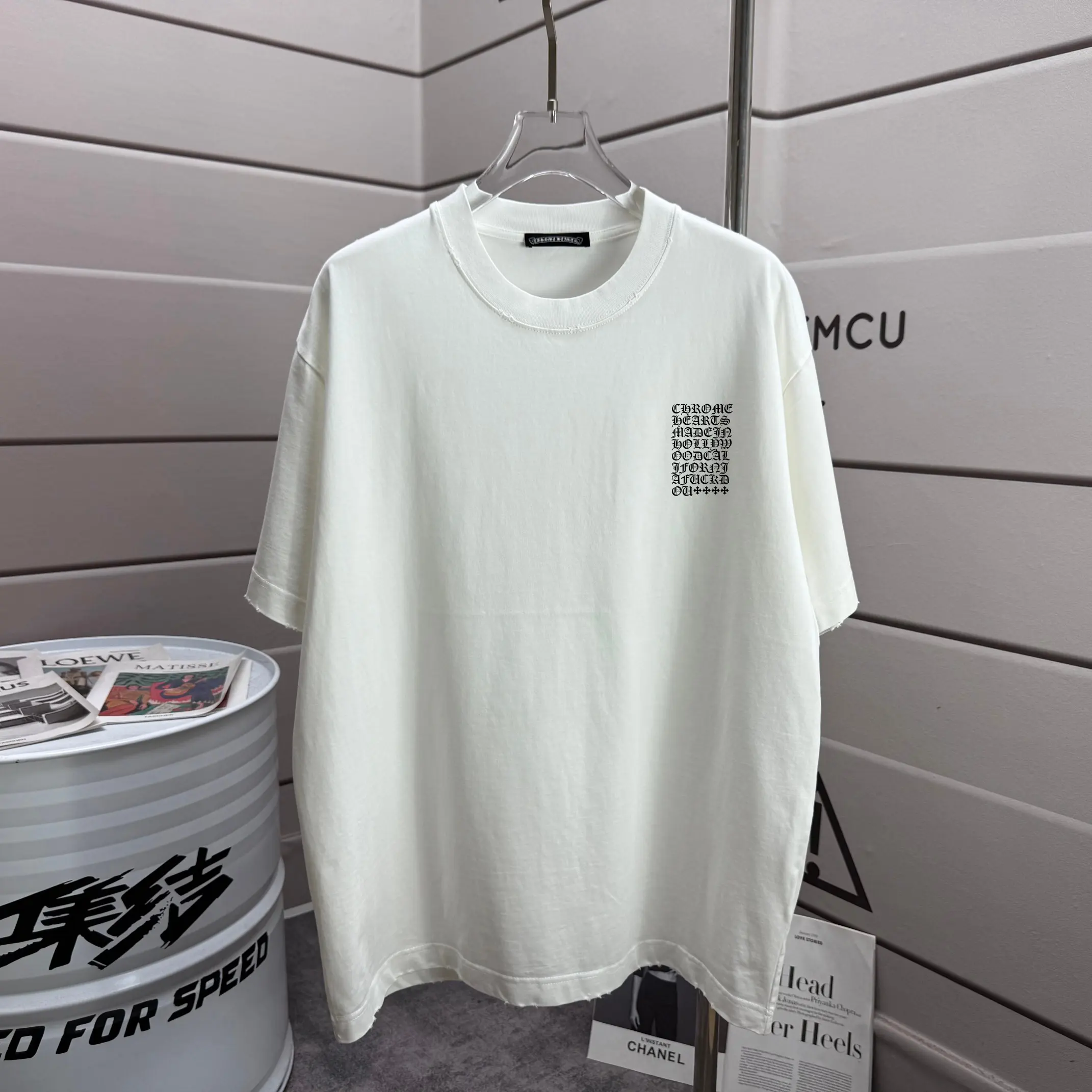 Distressed Multi-Logo Graphic T-Shirt D14015608 — view 2