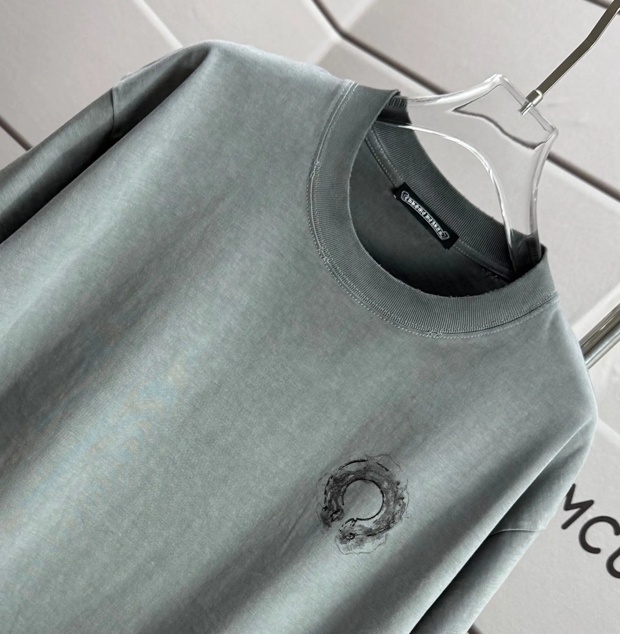 Washed Distressed Graphic T-Shirt D14015605 — view 3