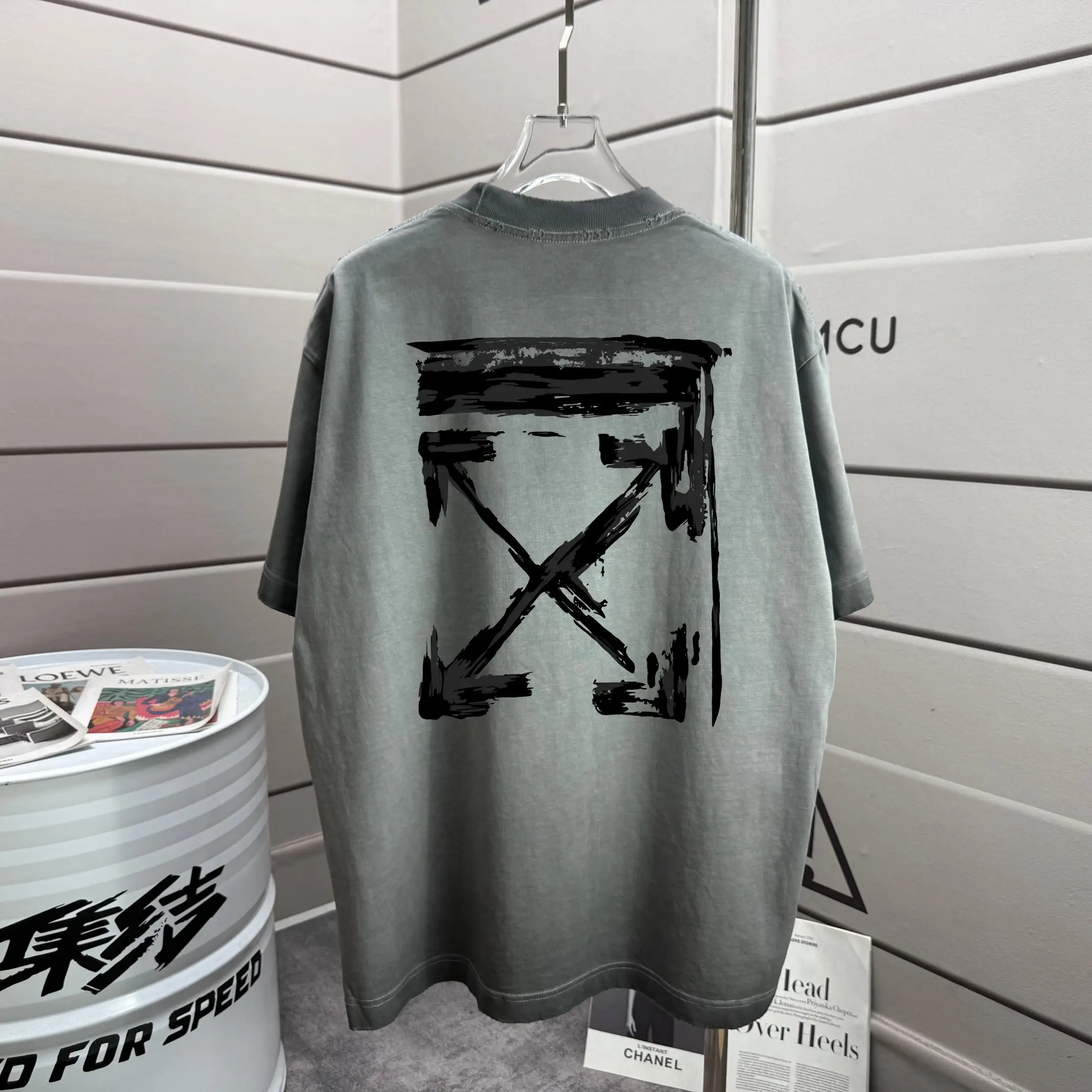 Distressed Arrows Logo Cotton T-Shirt D14012583