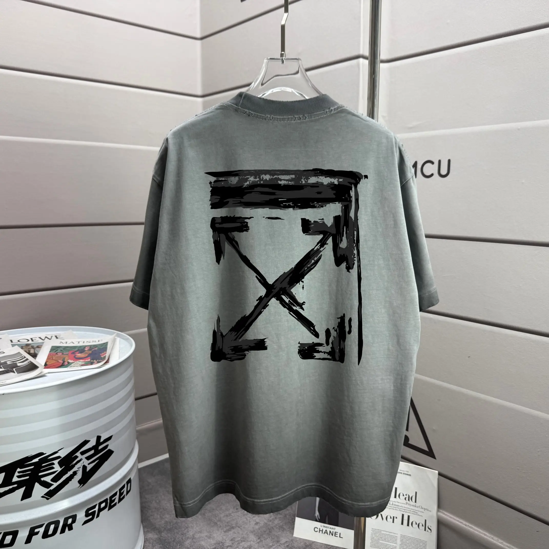 Distressed Arrows Logo Cotton T-Shirt D14012583