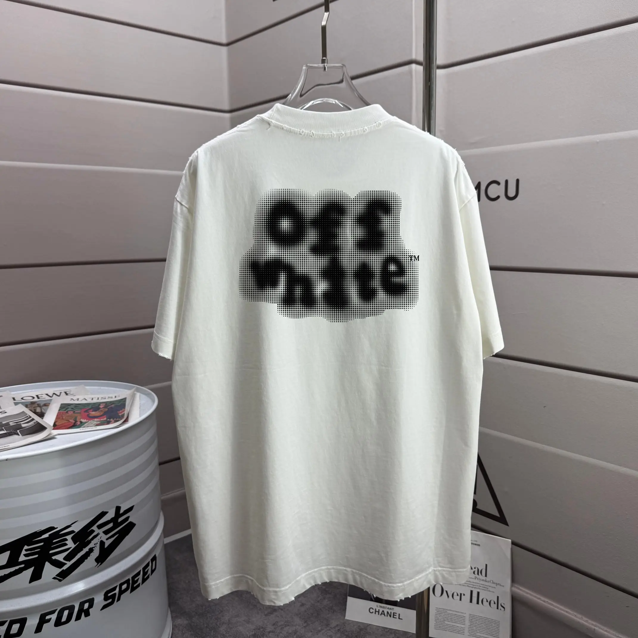 Distressed Logo Graphic T-Shirt D14012577