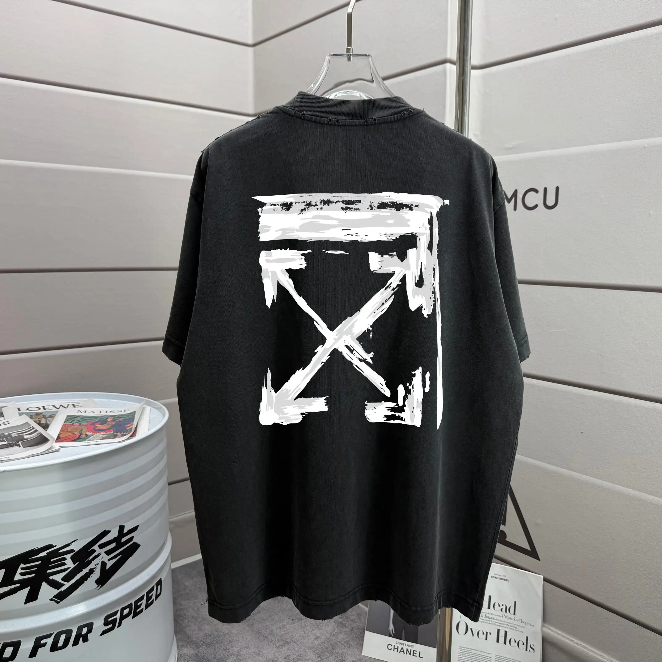 Distressed Arrows Logo Oversized T-Shirt D14012582