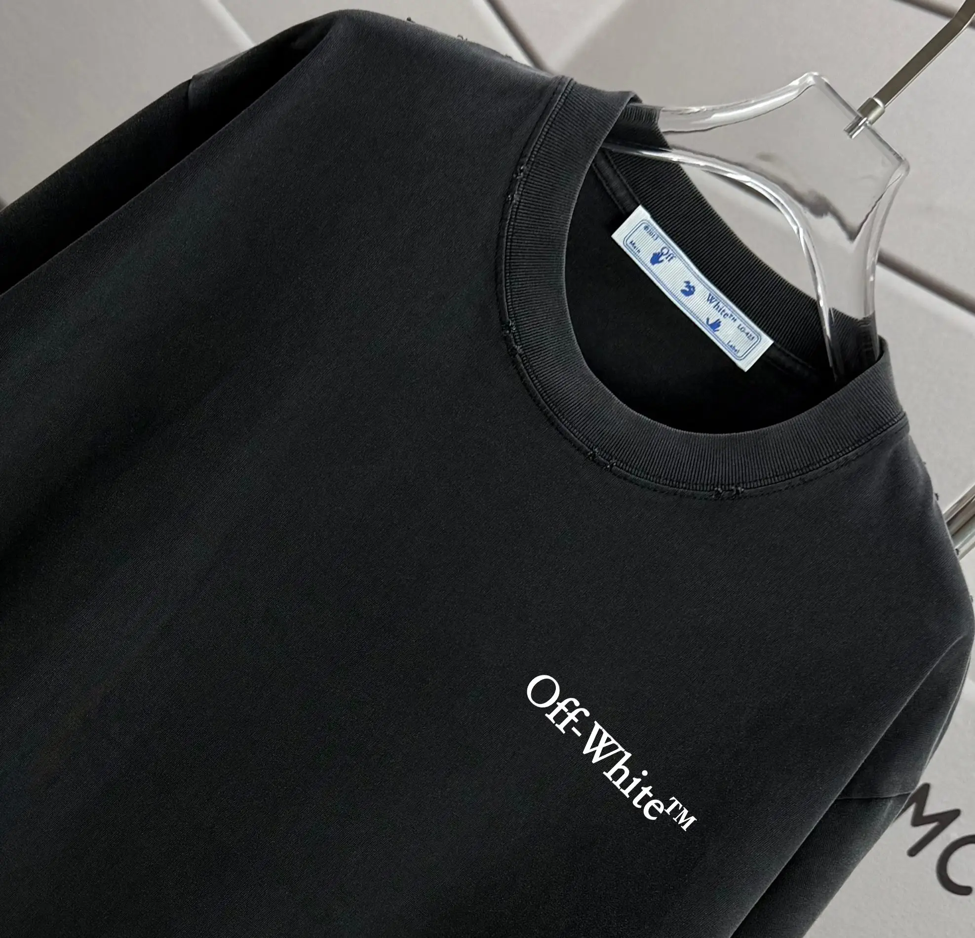 Distressed Arrows Logo Cotton T-Shirt D14015559 — view 3