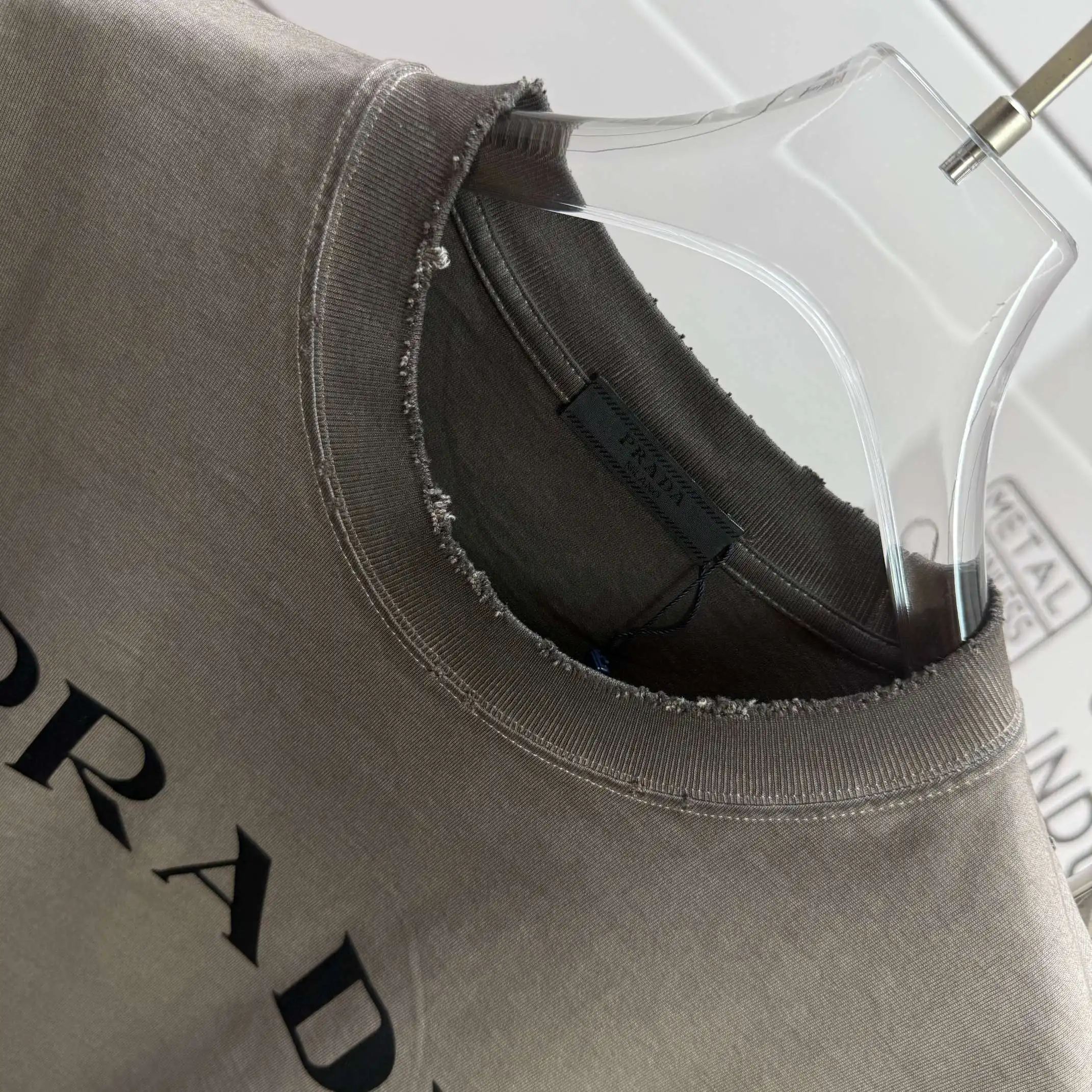 Logo Flocked Distressed Cotton T-Shirt D14512543 — view 3
