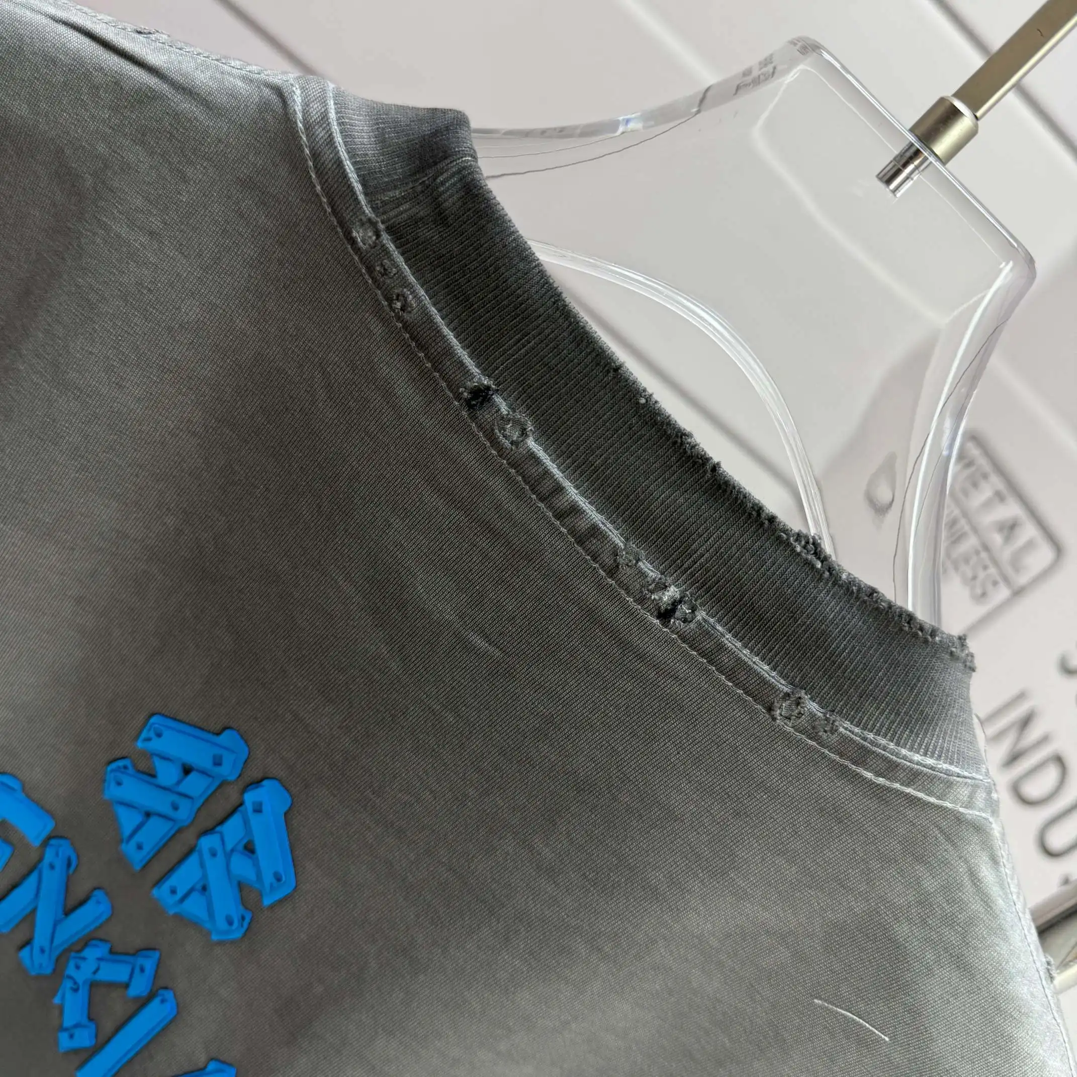 Distressed Logo-Appliqué Cotton T-Shirt D15012528 — view 8