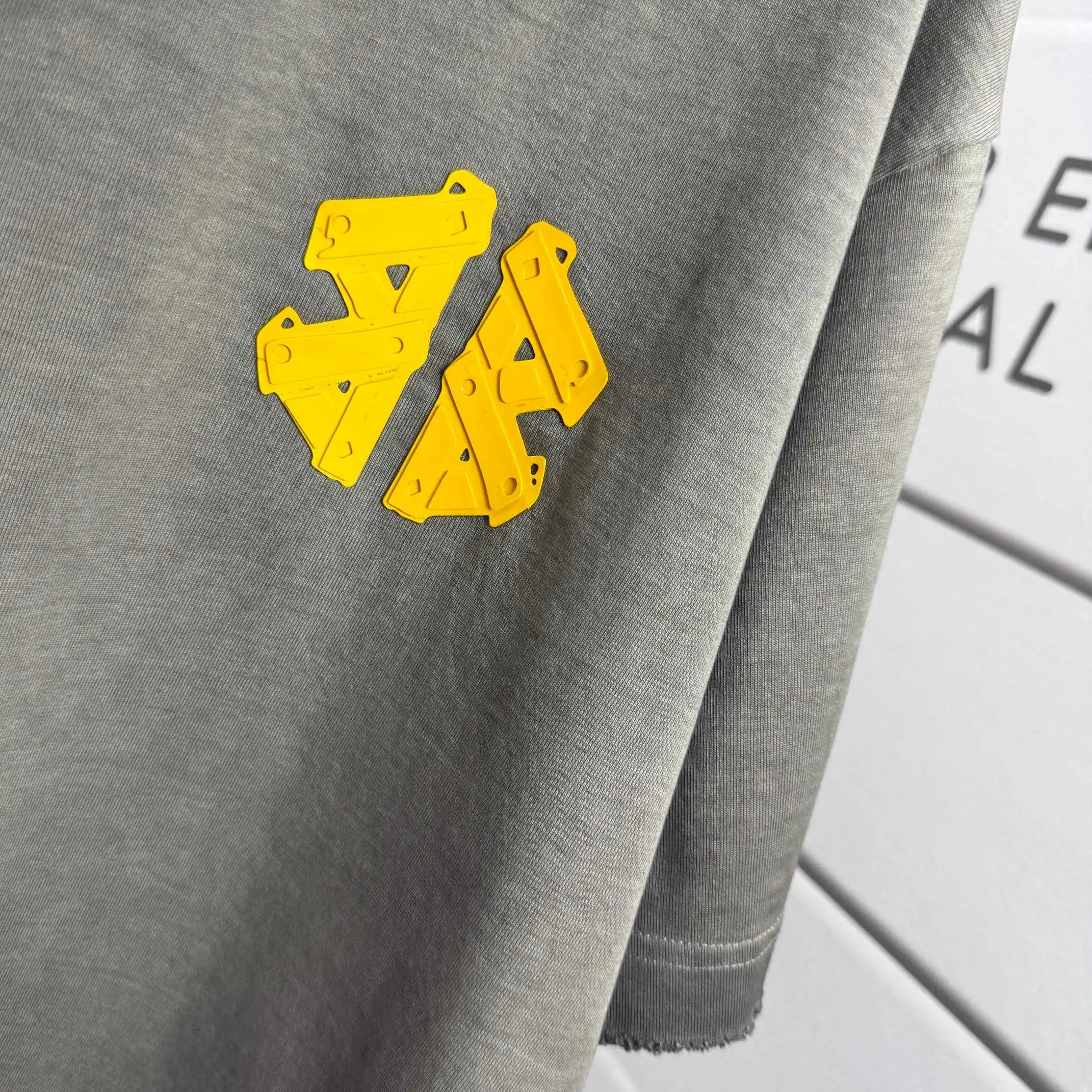 Distressed Logo-Appliqué Cotton T-Shirt D15012529 — view 6