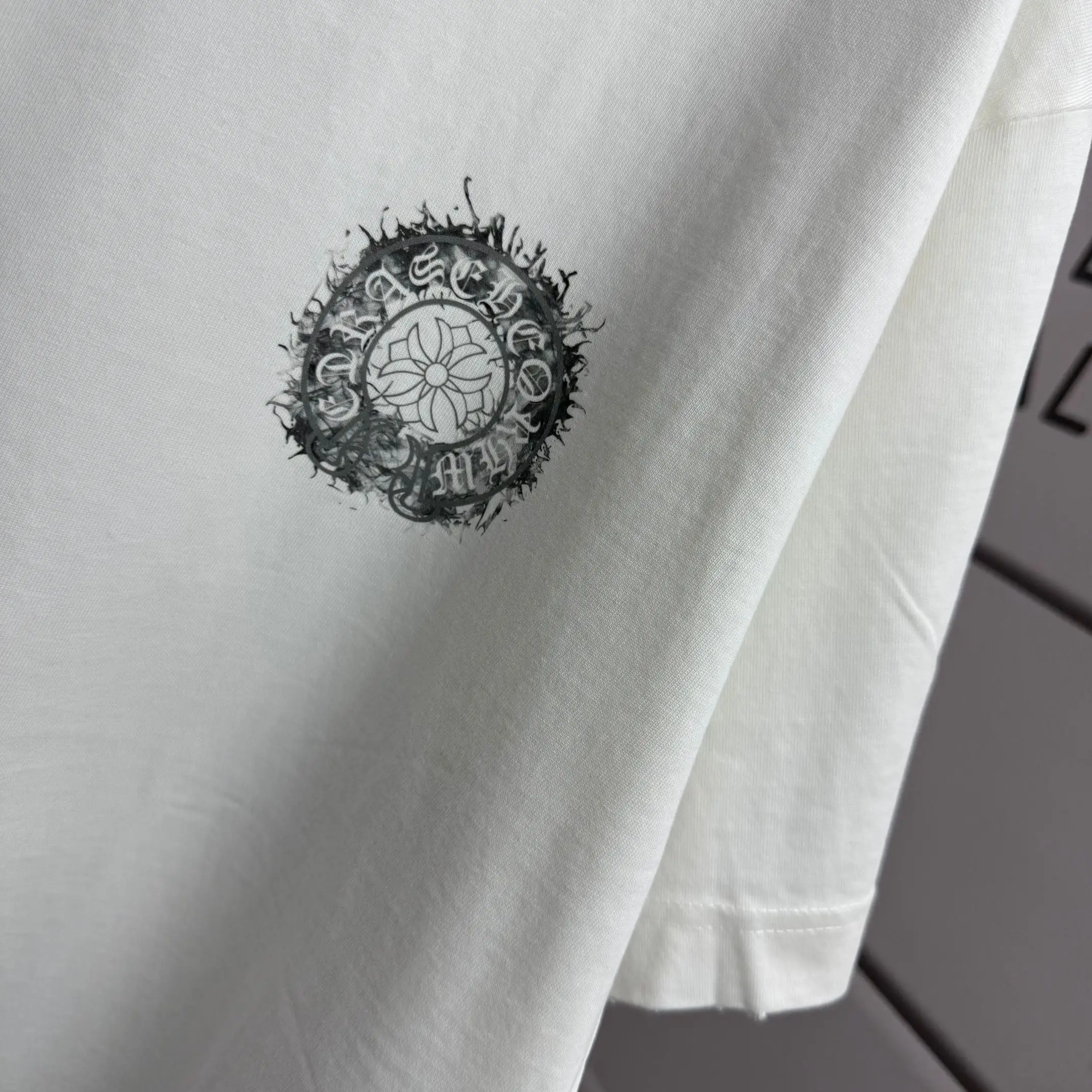 Distressed Graphic Print Cotton T-Shirt D15015525 — view 6