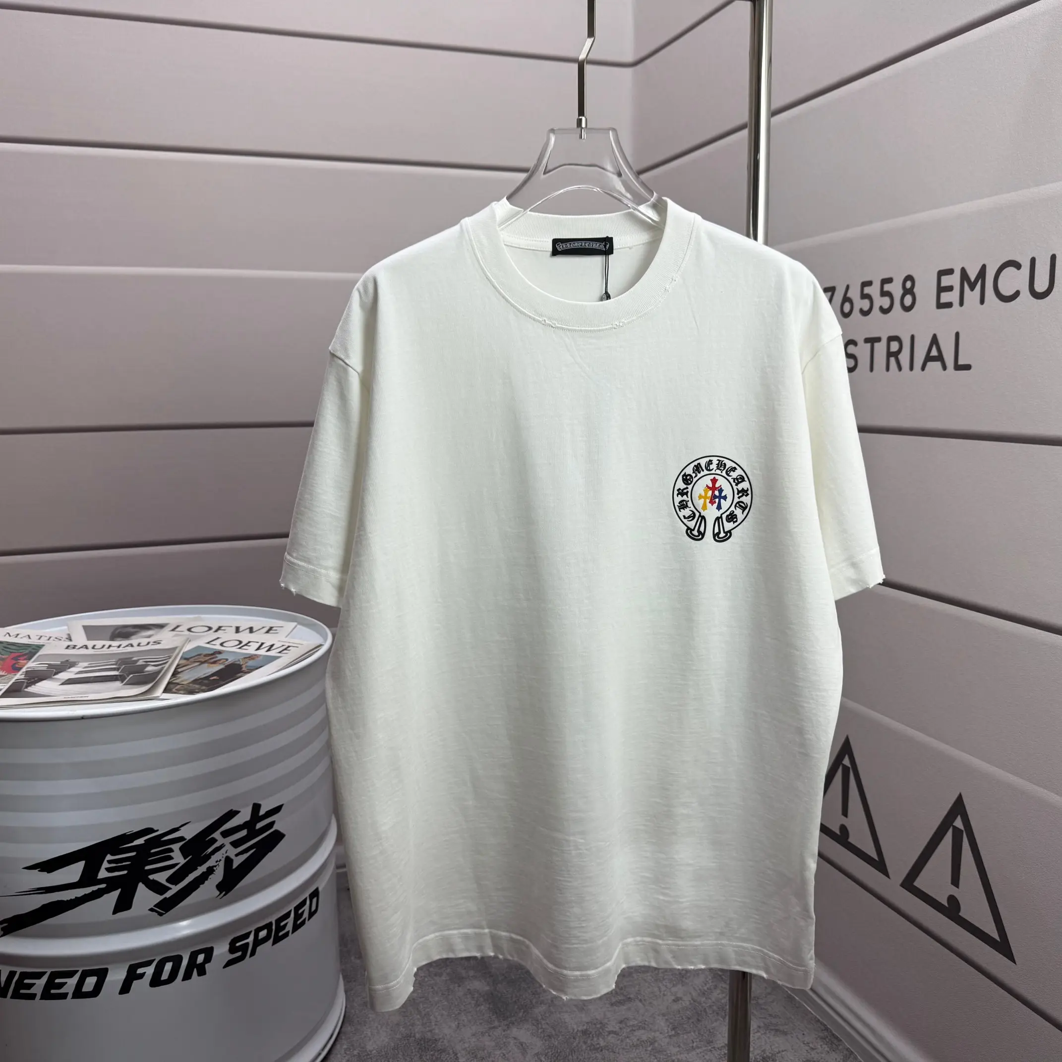 Logo Graphic Distressed Cotton T-Shirt D15015523 — view 2