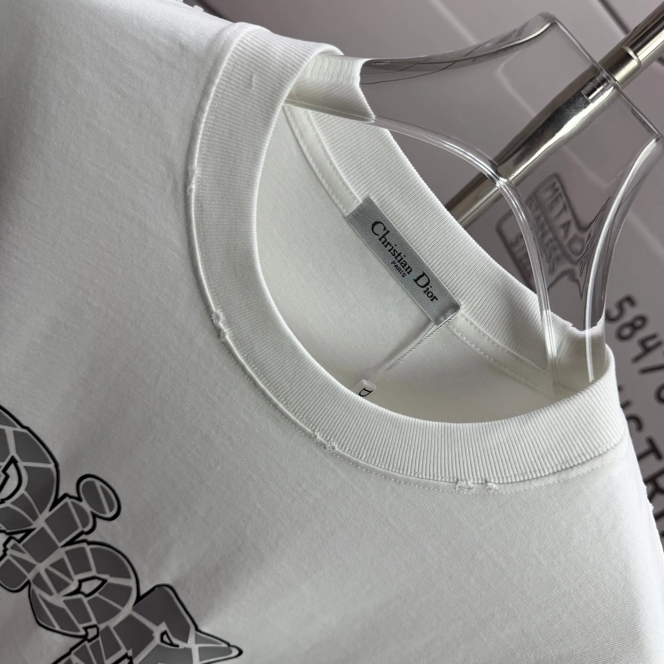 Distressed Logo Graphic T-Shirt D15015555 — view 3