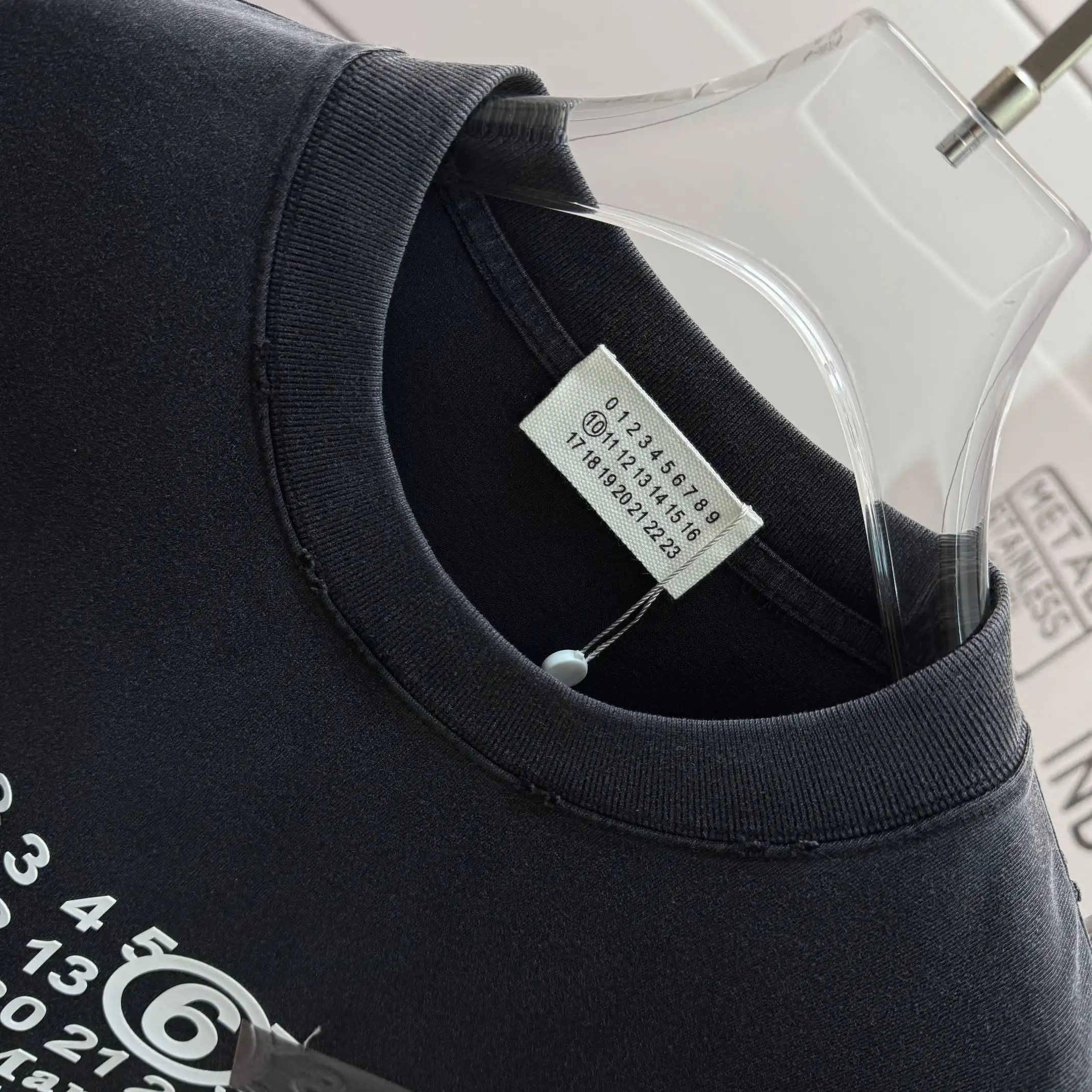 MM6 Maison Margiela Distressed Logo T-Shirt D15015509 — view 3