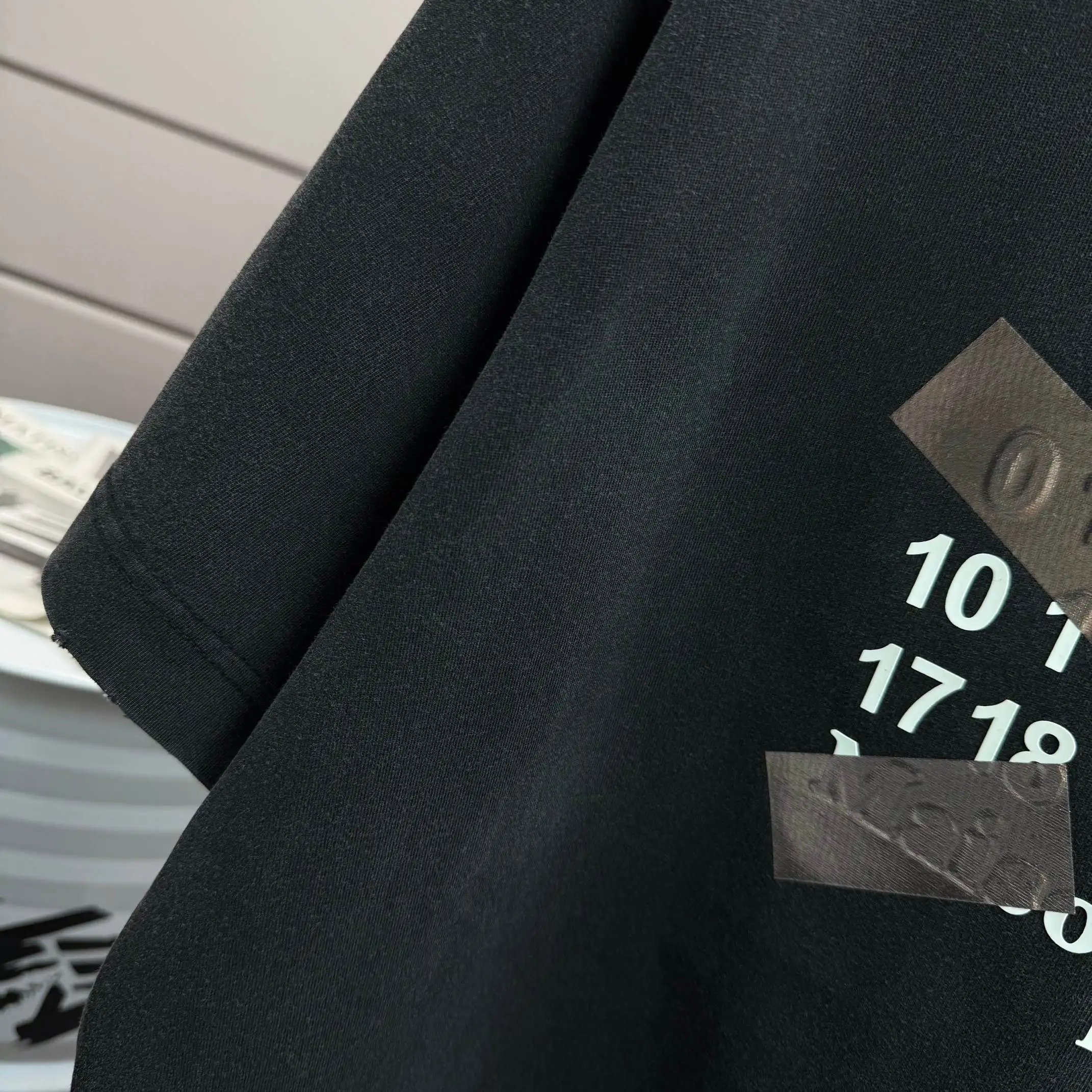 MM6 Maison Margiela Distressed Logo T-Shirt D15015509 — view 4