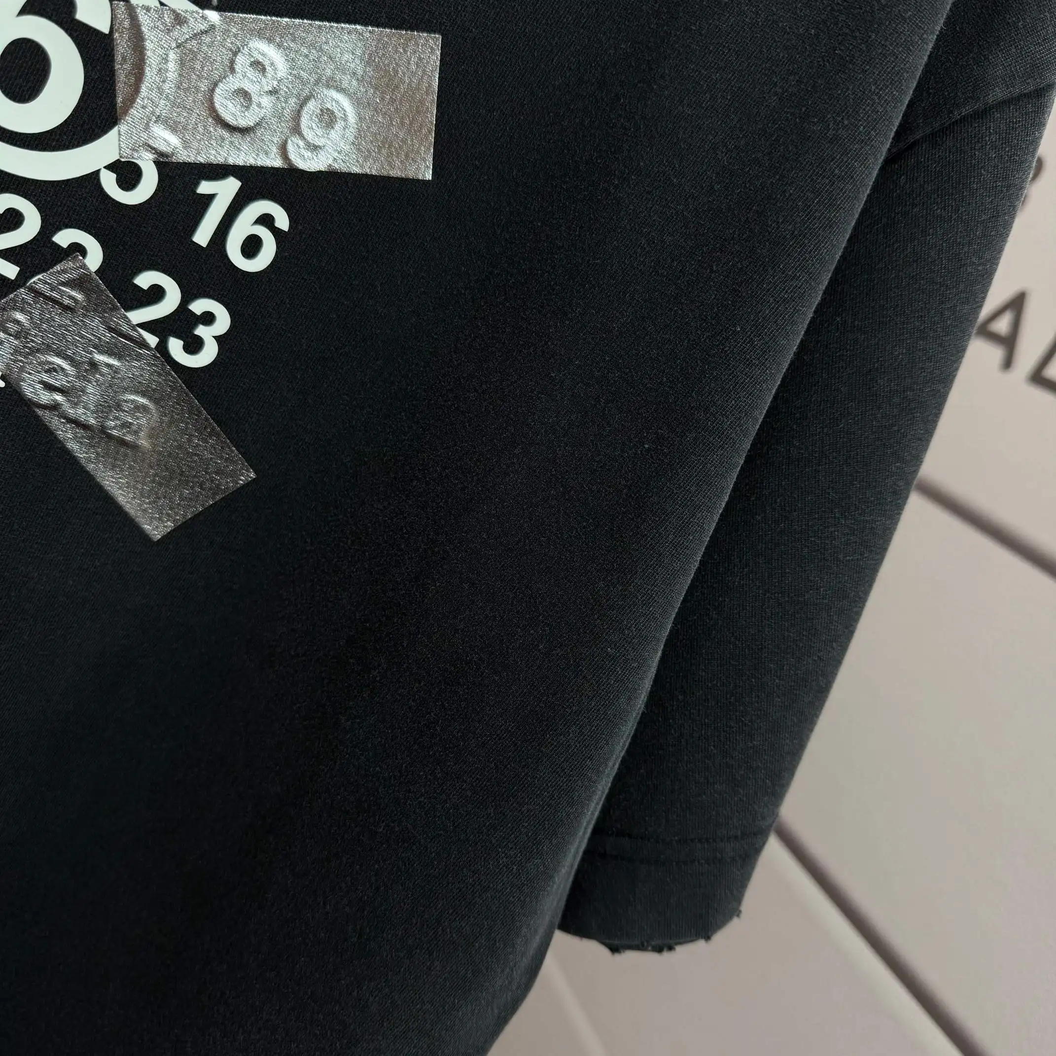 MM6 Maison Margiela Distressed Logo T-Shirt D15015509 — view 6