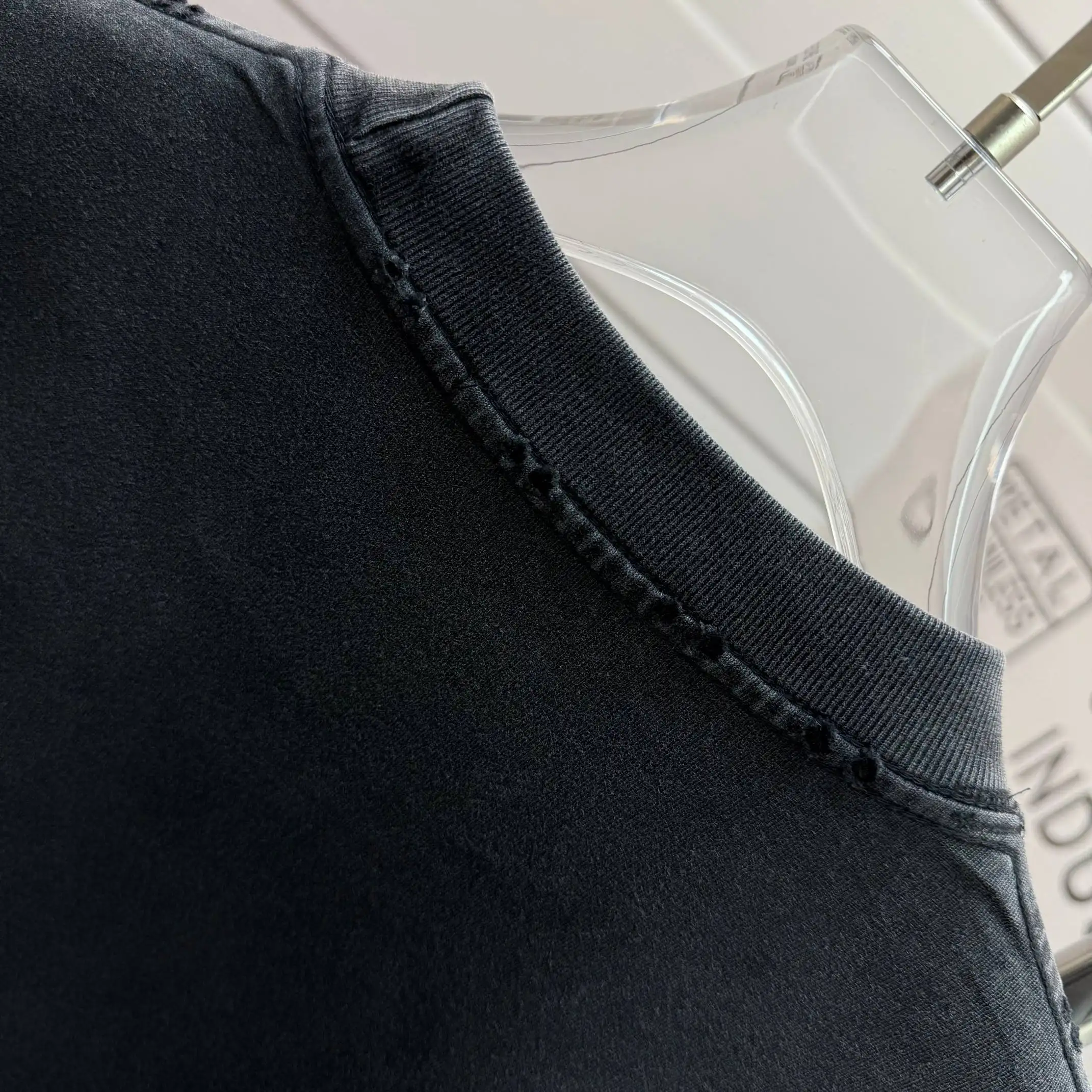 MM6 Maison Margiela Distressed Logo T-Shirt D15015509 — view 8