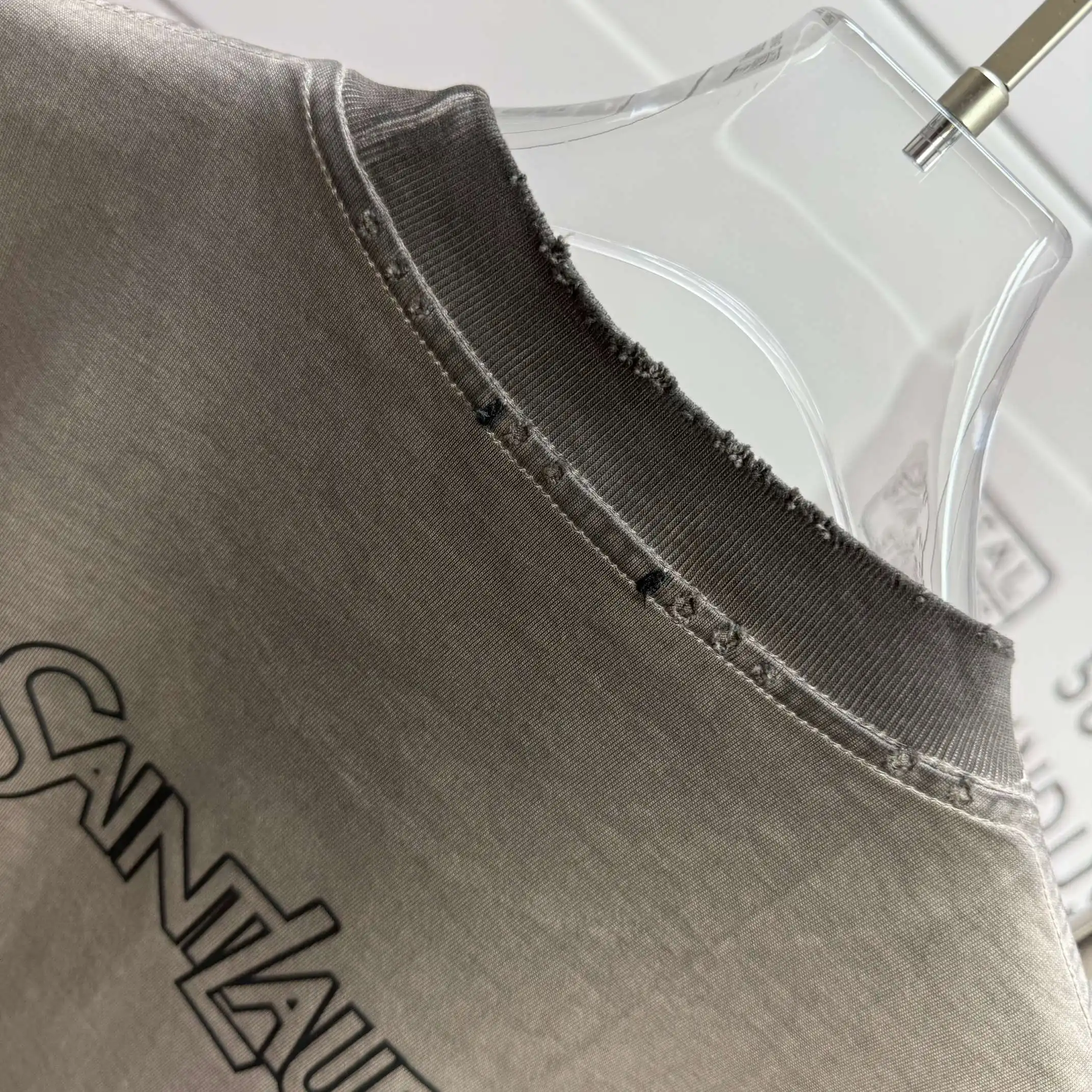 Logo Print Distressed Cotton T-Shirt D15012533 — view 8