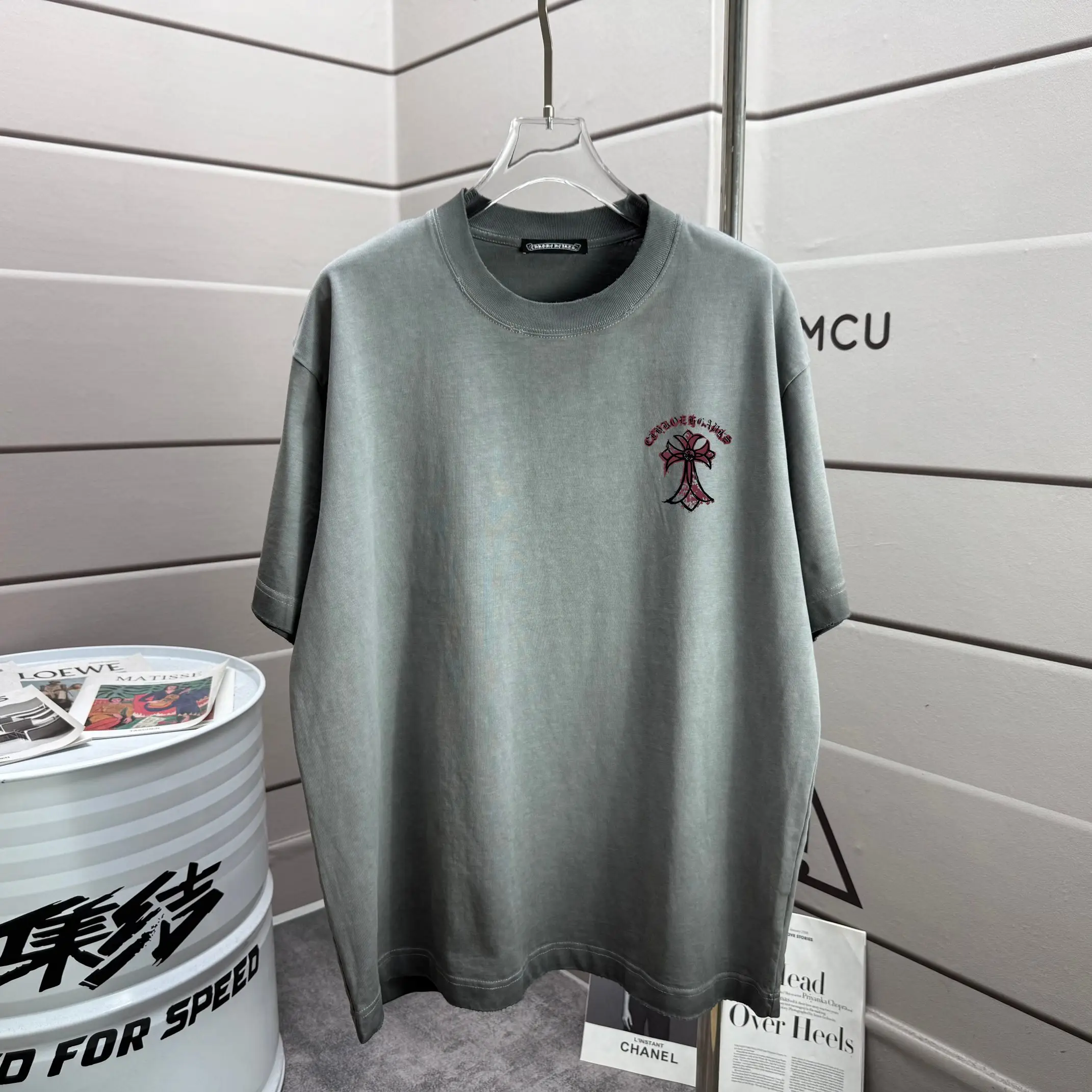 Distressed Logo Graphic T-Shirt D16013274 — view 2