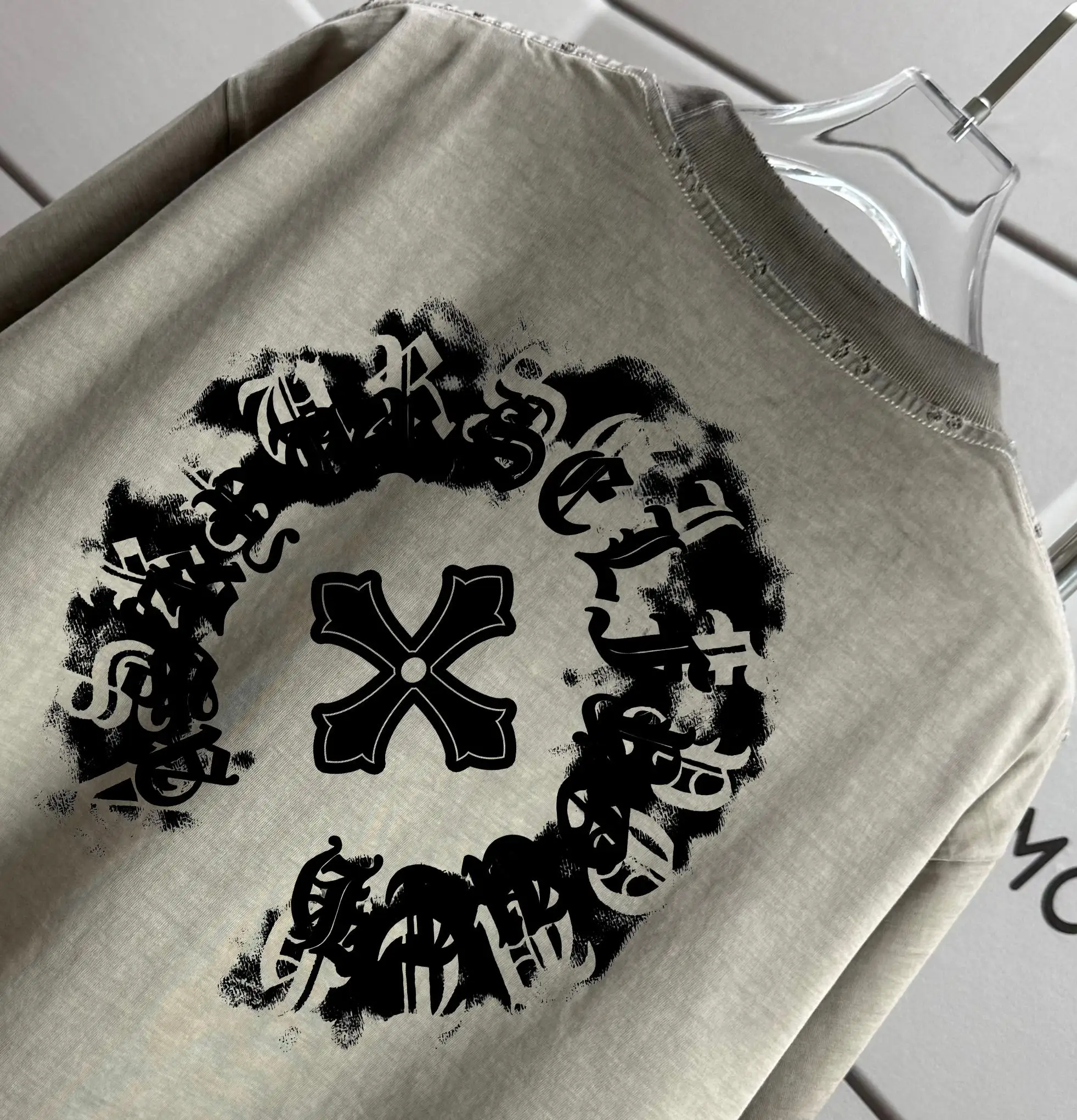 Distressed Logo Graphic T-Shirt D16013279 — view 3