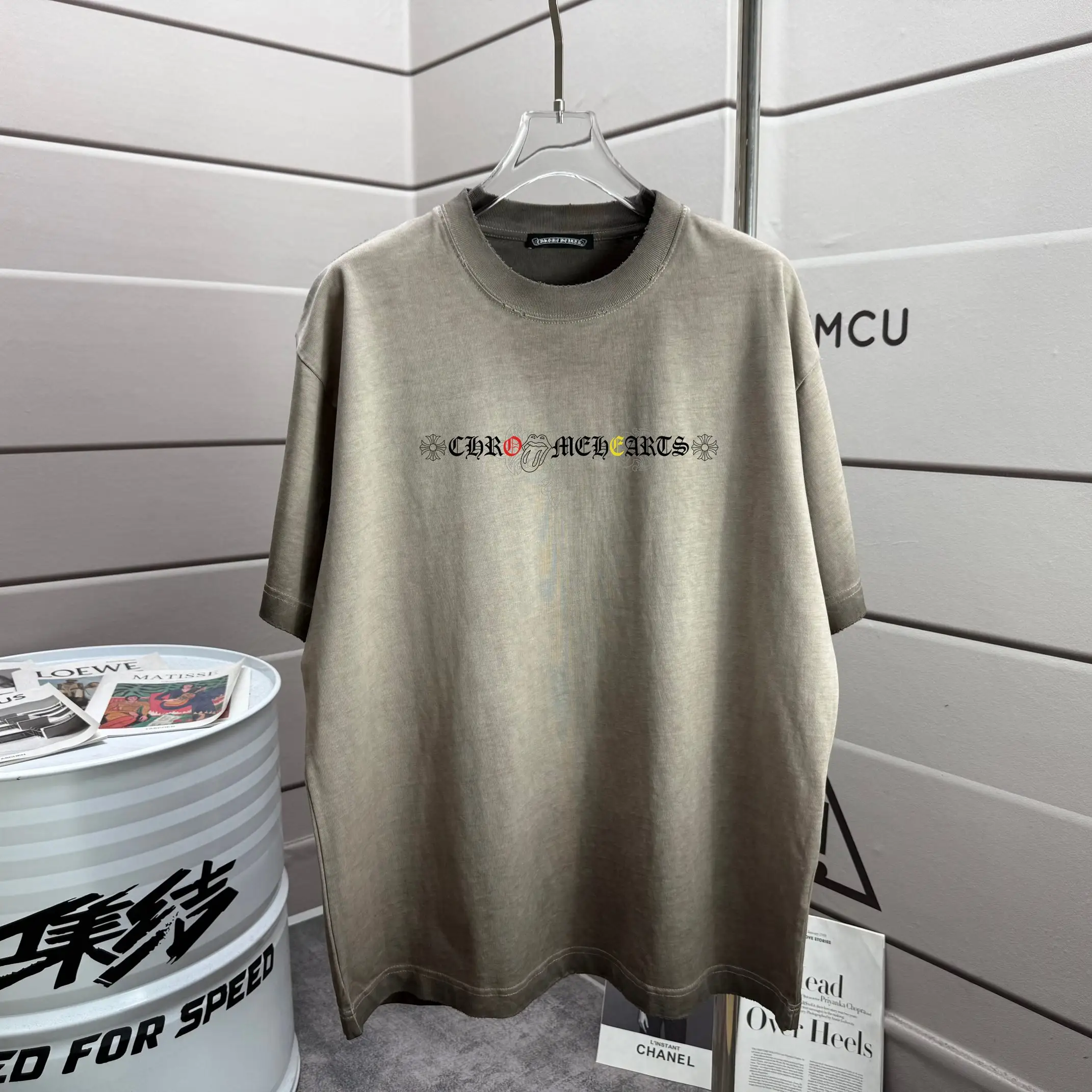 Distressed Logo Graphic T-Shirt D16013267 — view 2