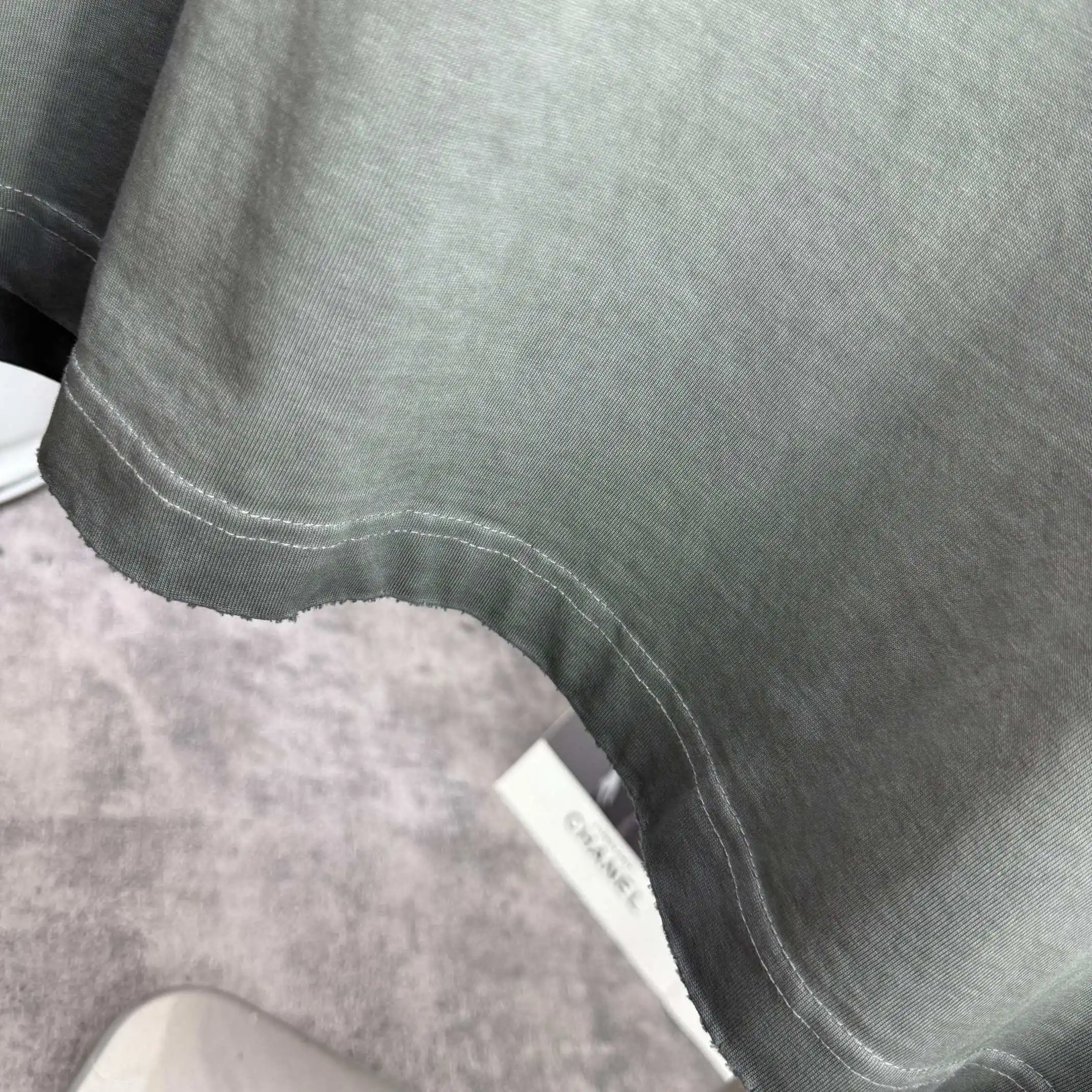 Compass Logo Graphic Cotton T-Shirt D16013309 — view 9