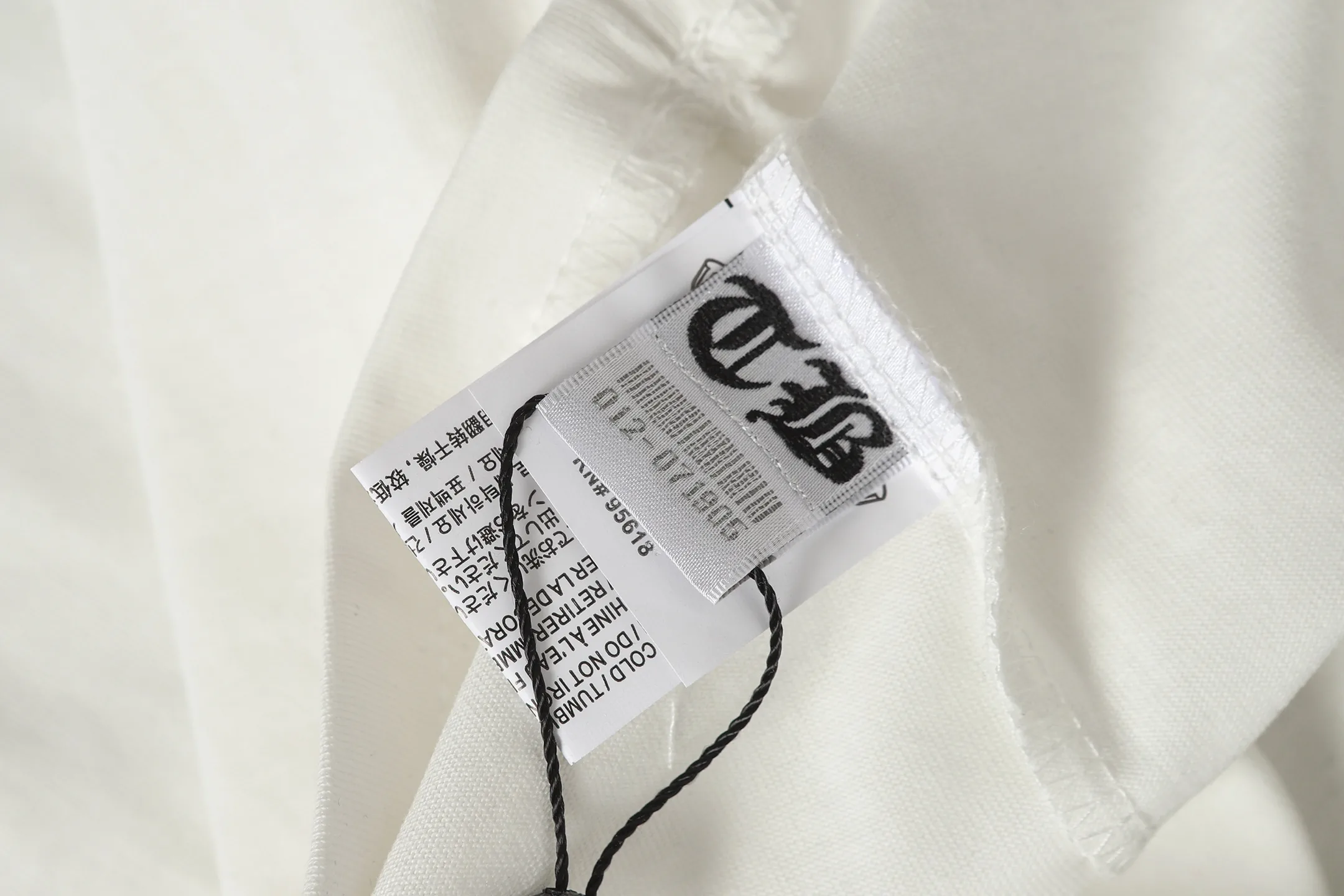 Cross Print Pocket T-Shirt D10013920 — view 11