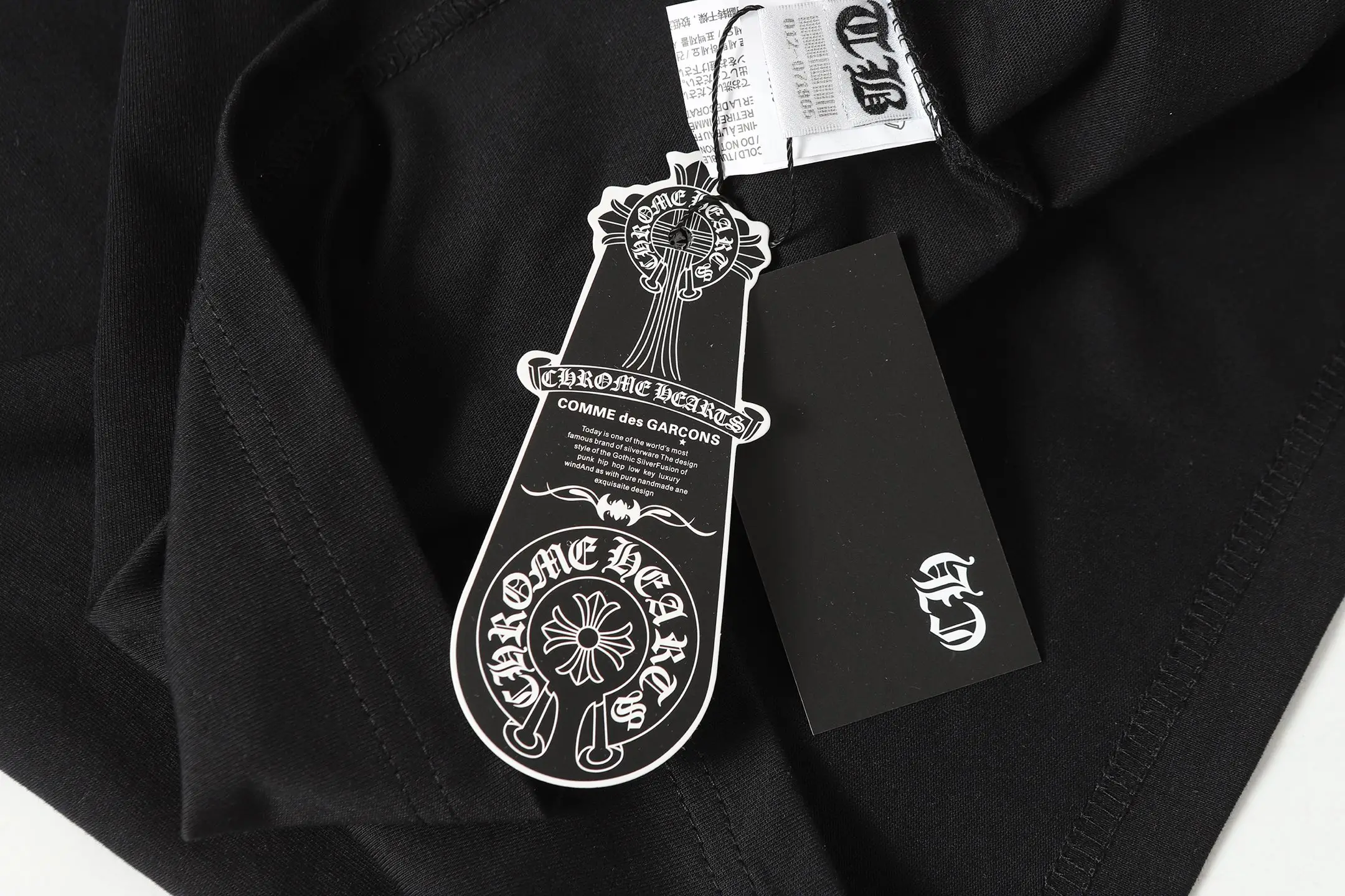 Embroidered Cross Patch Oversized T-Shirt D10013929 — view 10