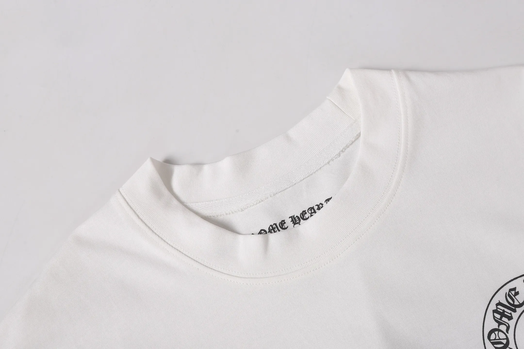 Horseshoe Logo Graphic Cotton T-Shirt D9514102 — view 4