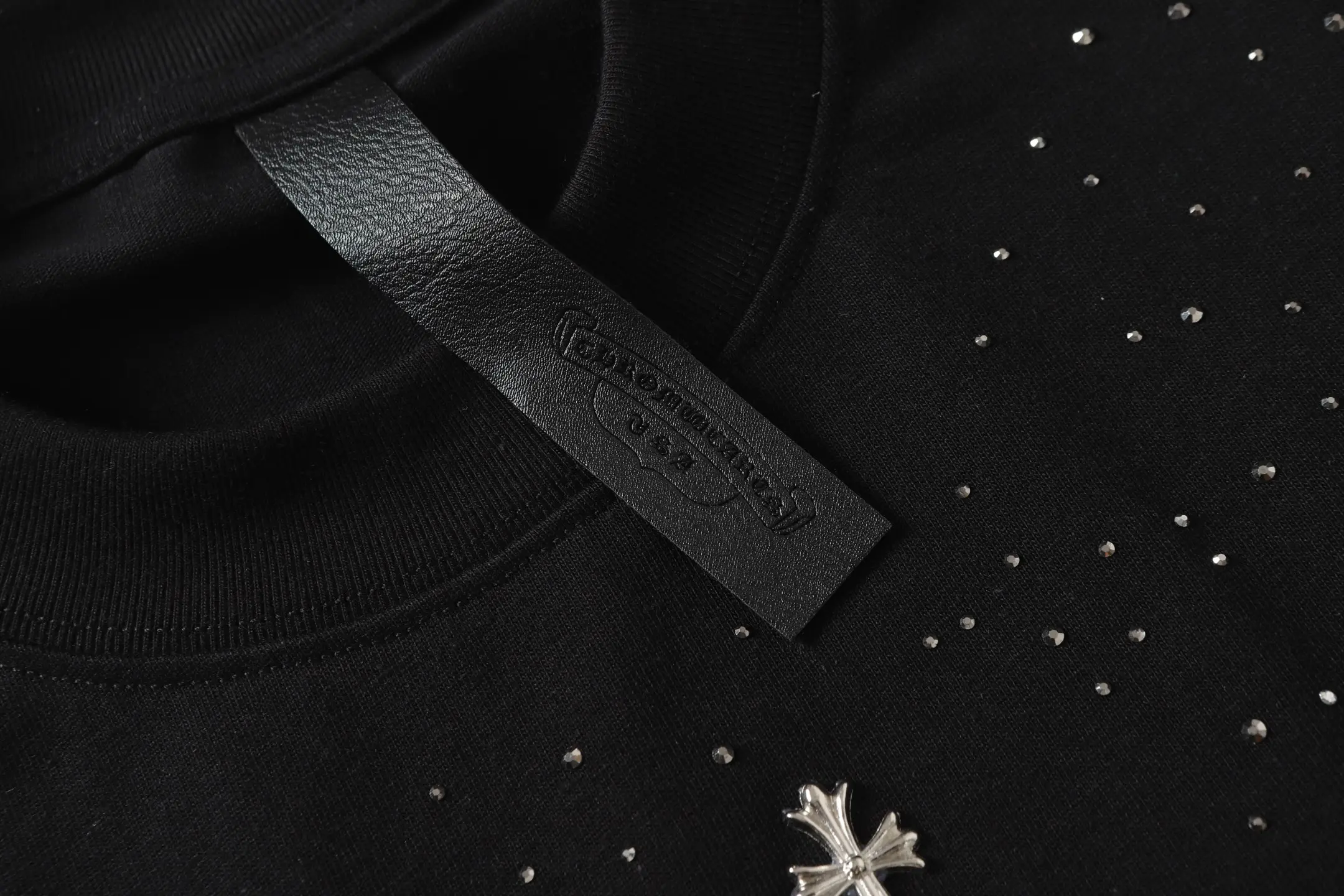 Crystal-Embellished Cross Cotton T-Shirt D10514052 — view 10