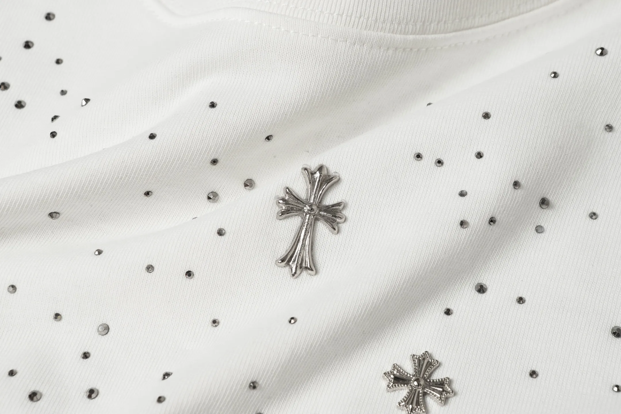 Rhinestone Cross Embellished Oversized T-Shirt D10514051 — view 5