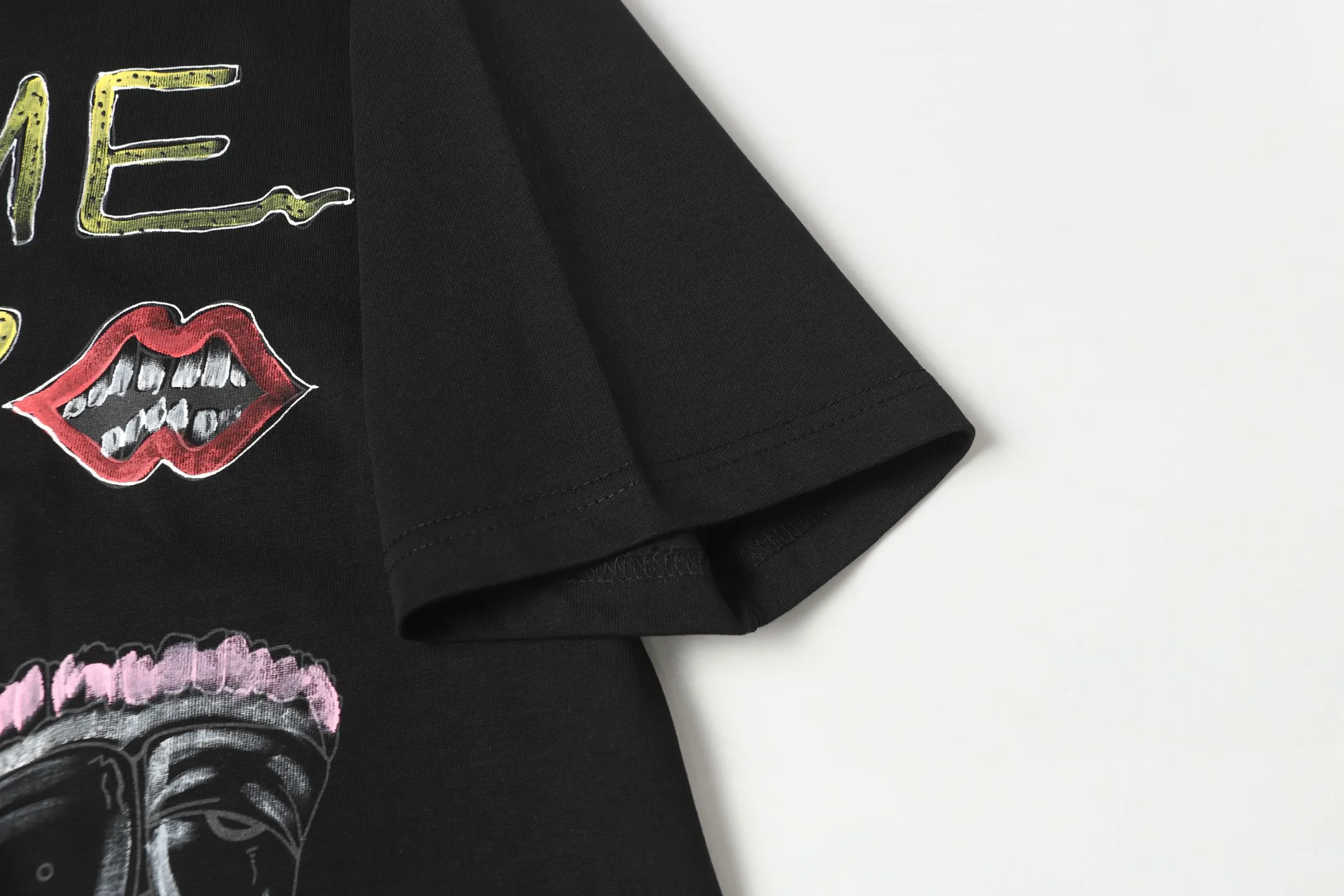Graffiti Print Oversized Cotton T-Shirt D10514037 — view 7