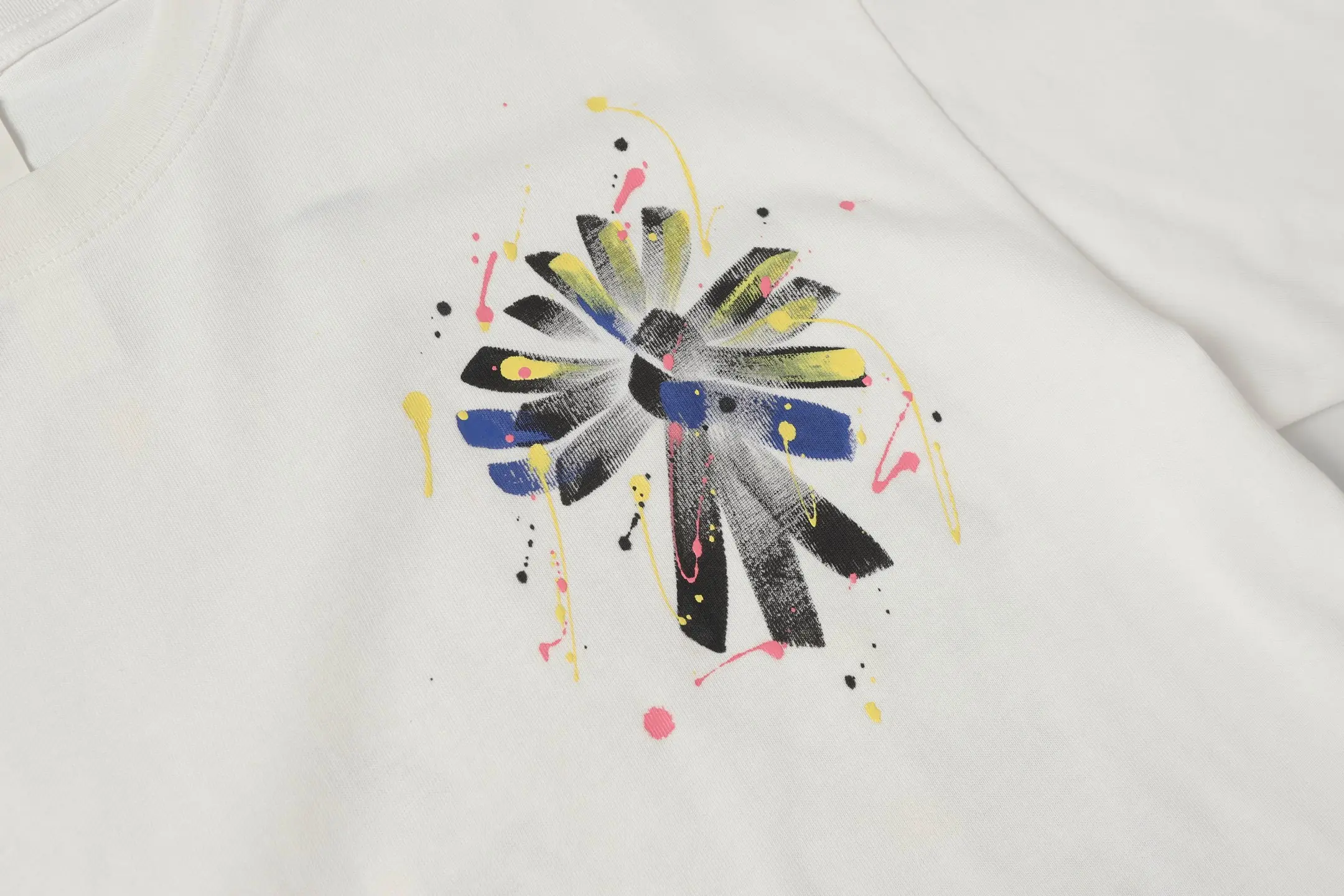 Hand-Painted Cross Print Cotton T-Shirt D10514043 — view 4
