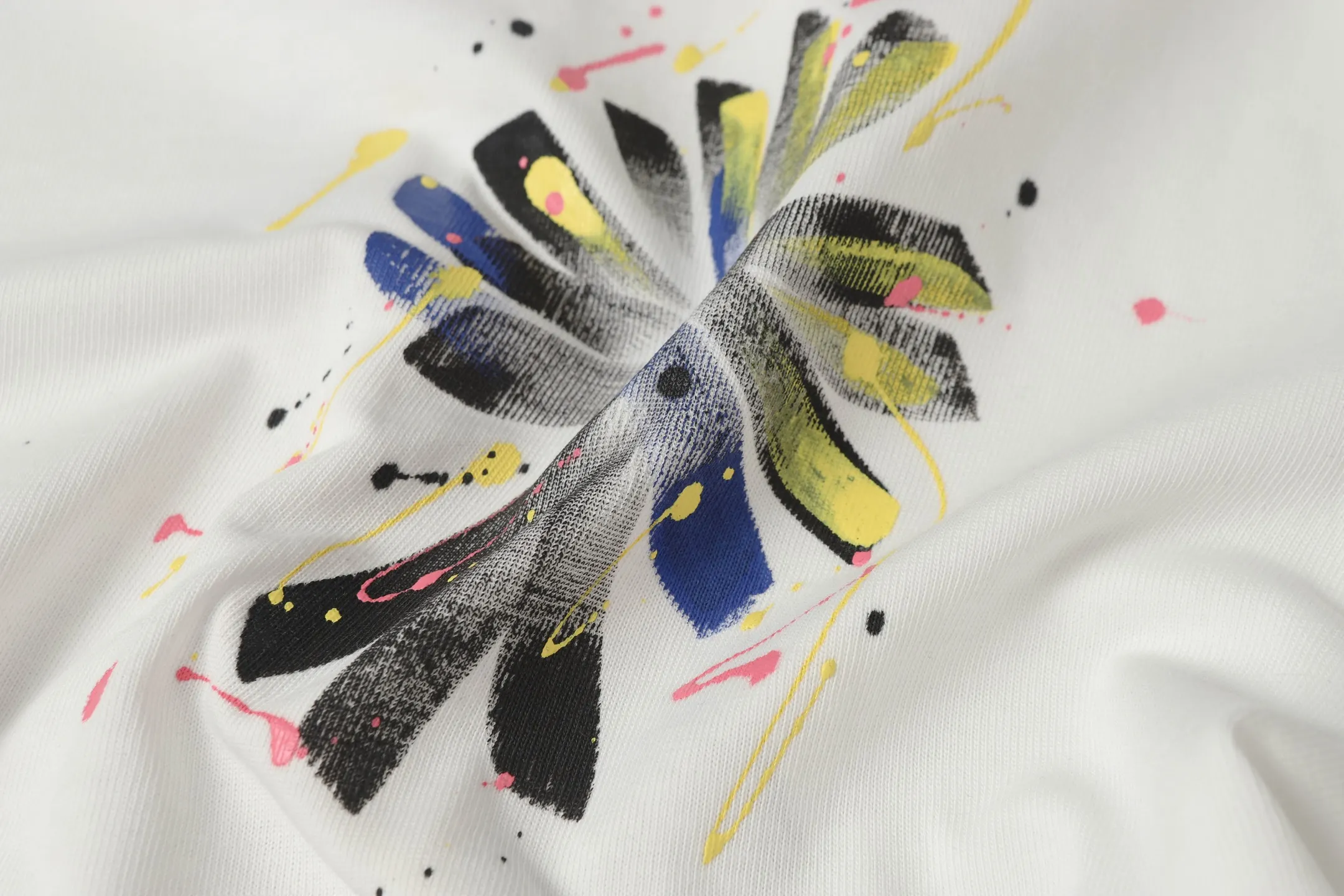 Hand-Painted Cross Print Cotton T-Shirt D10514043 — view 5