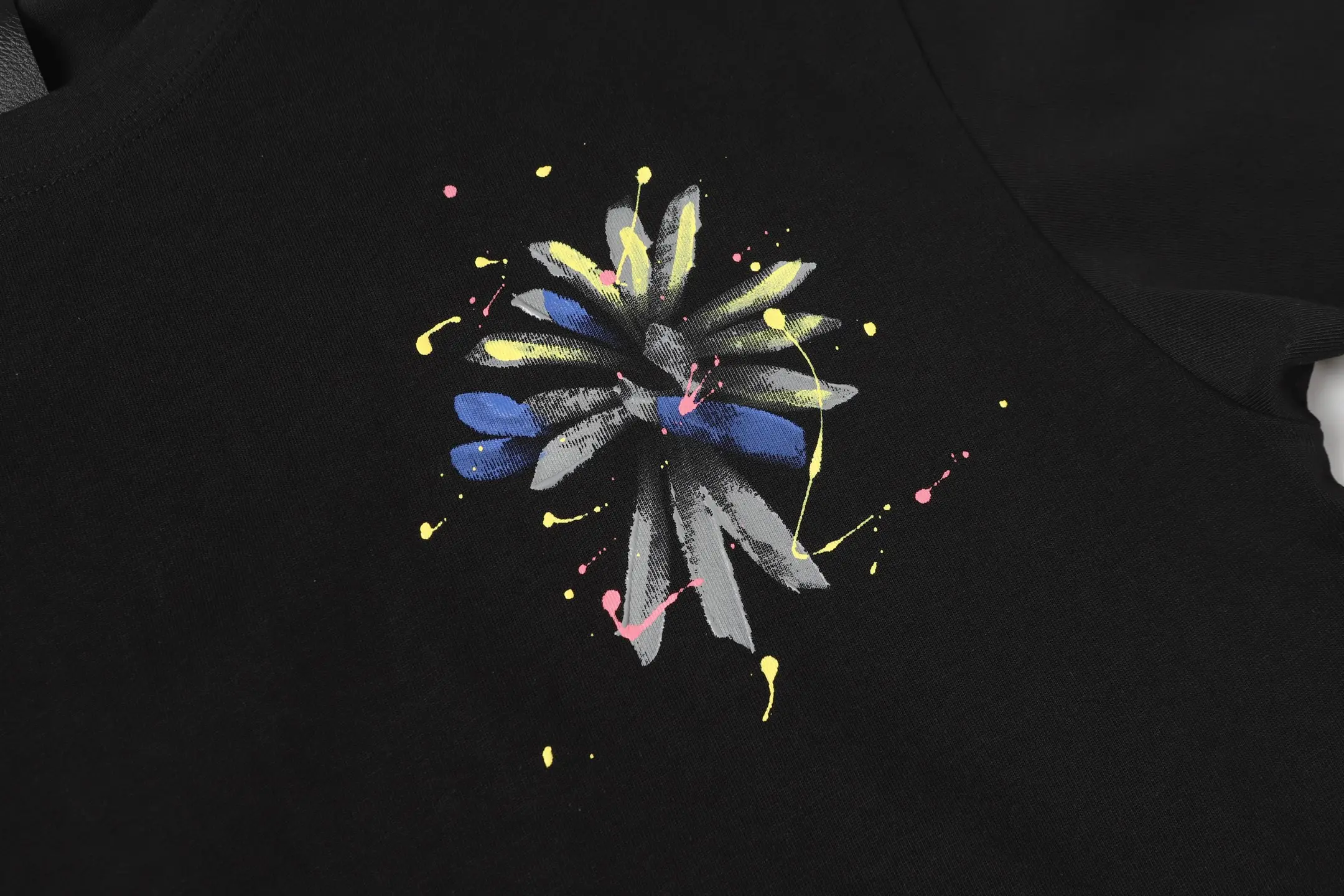 Hand-Painted Cross Print Cotton T-Shirt D10514042 — view 4