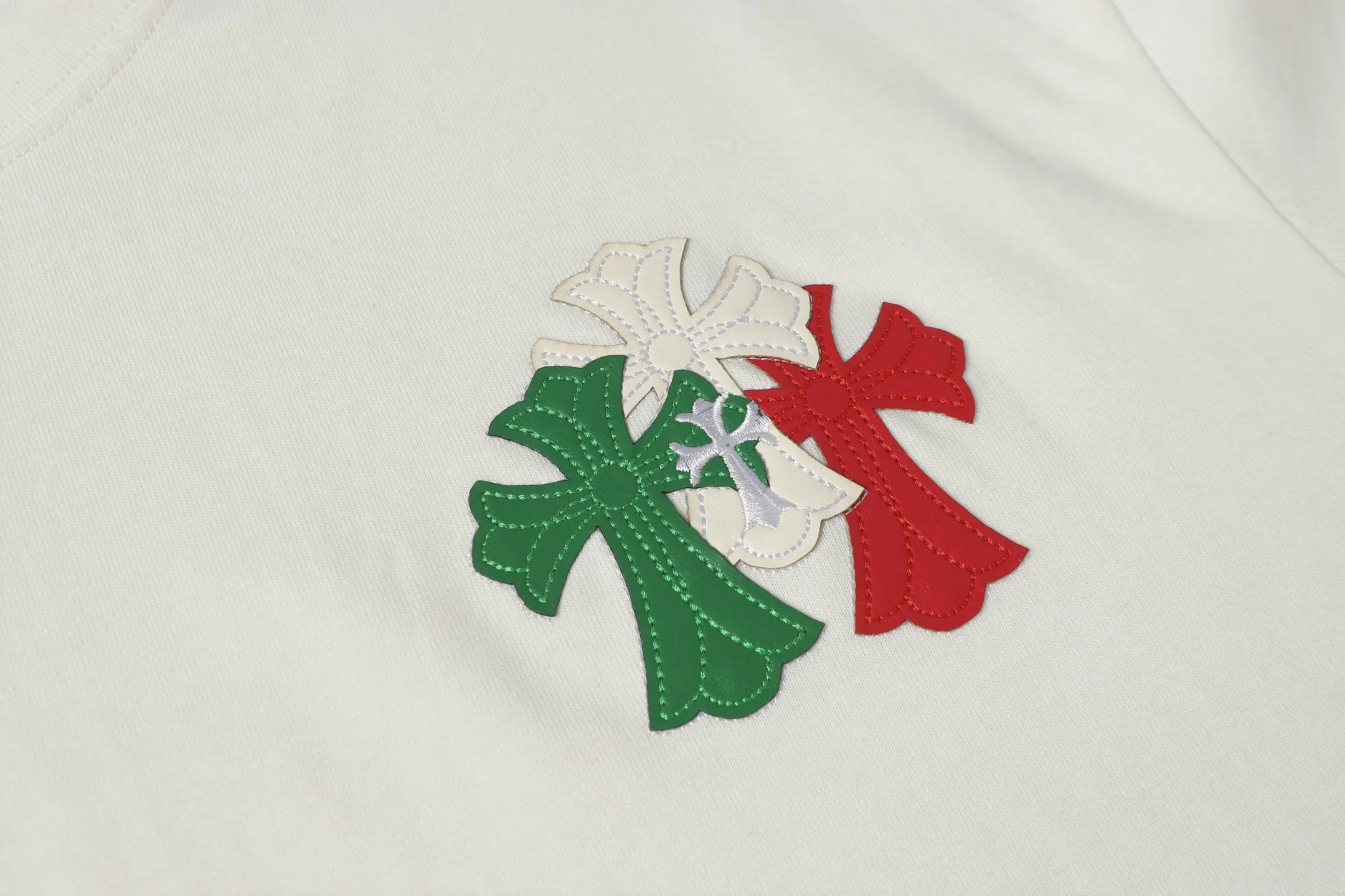 Cross Patch Embroidered Cotton T-Shirt D10014054 — view 4