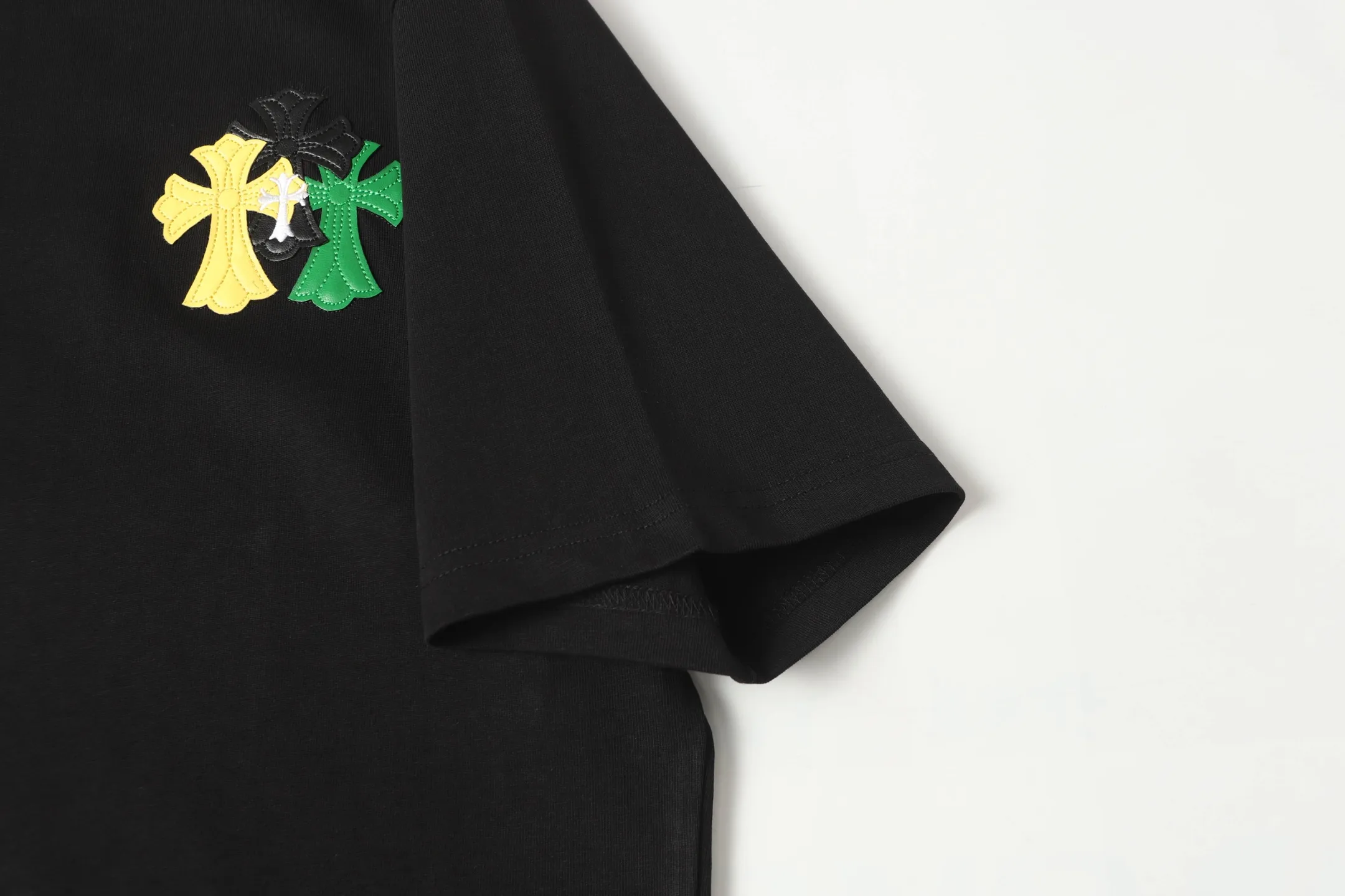 Cross Patch Embroidered Cotton T-Shirt D10014053 — view 4