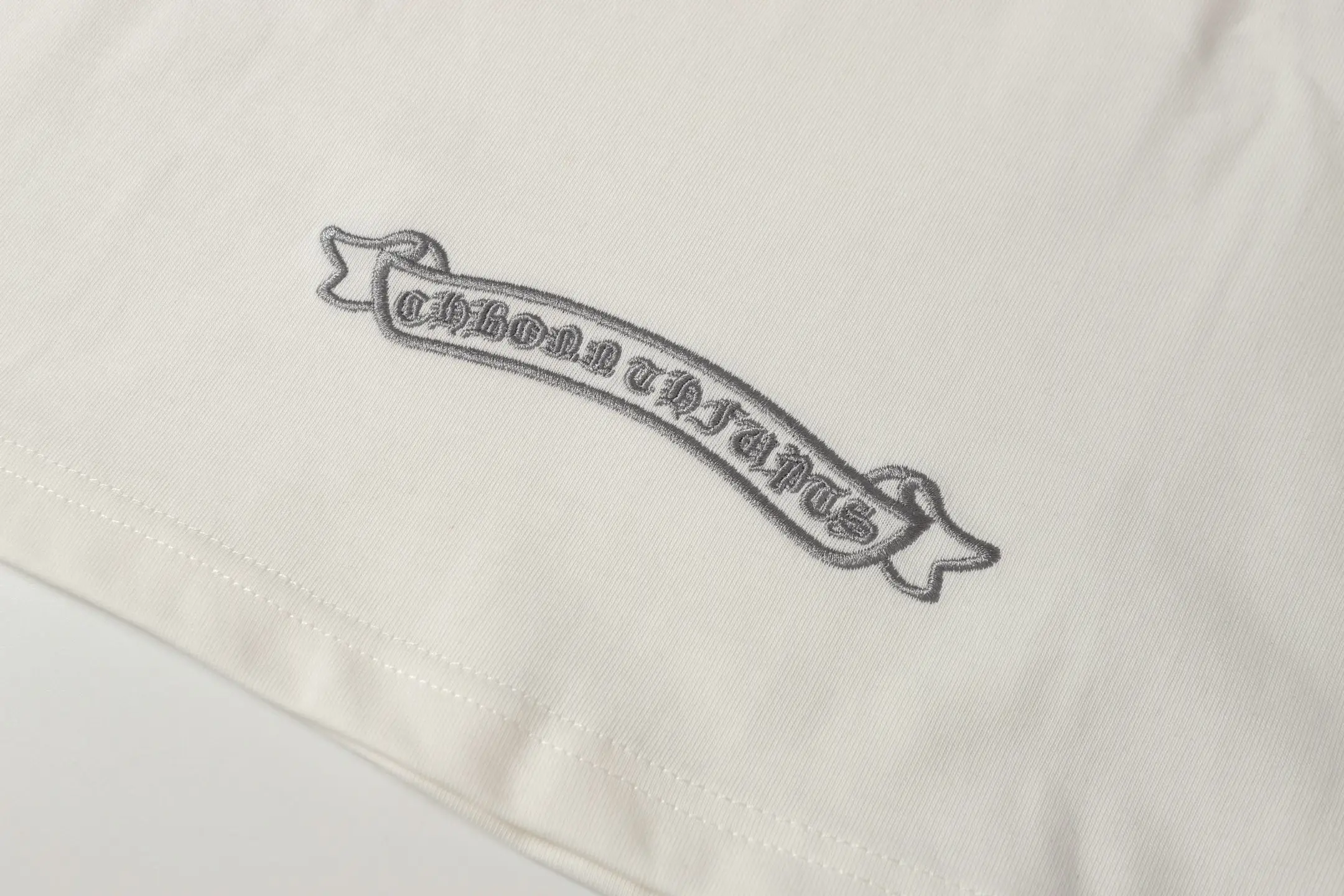 Horseshoe Logo Graphic Cotton T-Shirt D10014046 — view 9