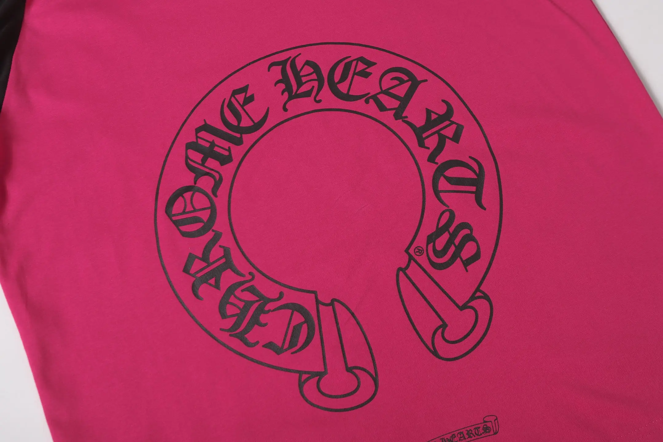 Horseshoe Logo Raglan Long-Sleeve T-Shirt D10014018 — view 6