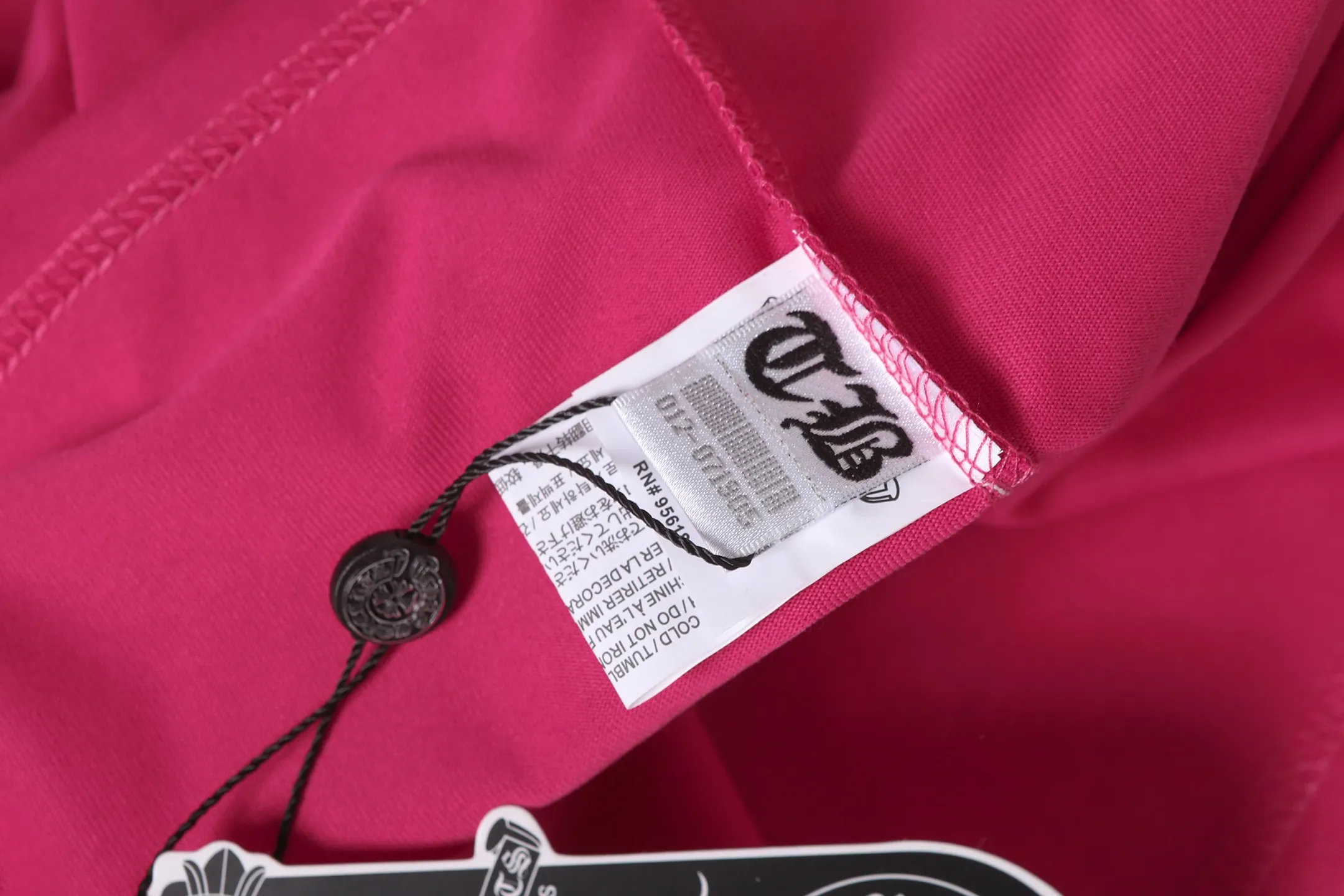 Horseshoe Logo Raglan Long-Sleeve T-Shirt D10014018 — view 9
