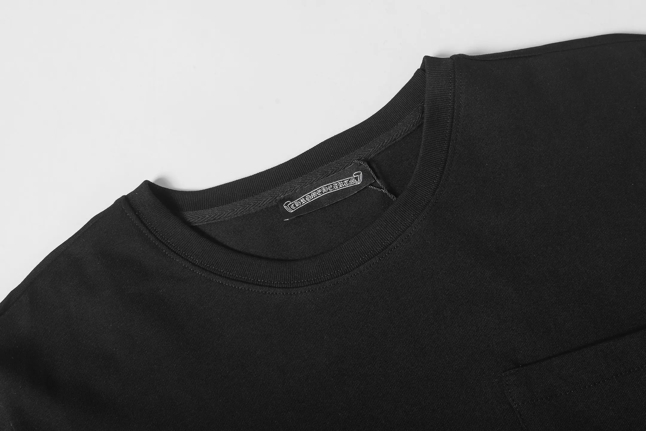 Logo-Embroidered Long-Sleeved T-Shirt D10014017 — view 4