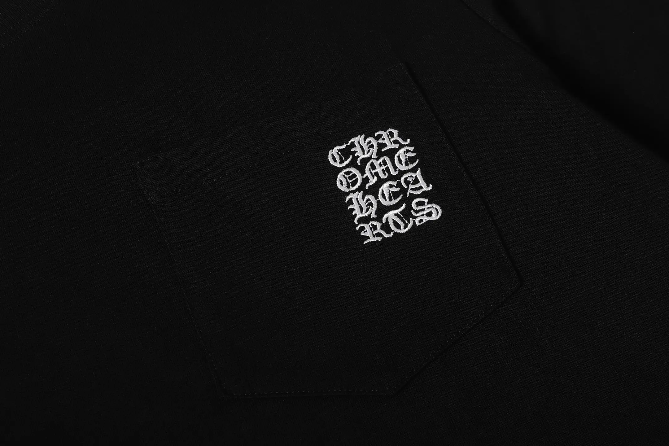 Logo-Embroidered Long-Sleeved T-Shirt D10014017 — view 6
