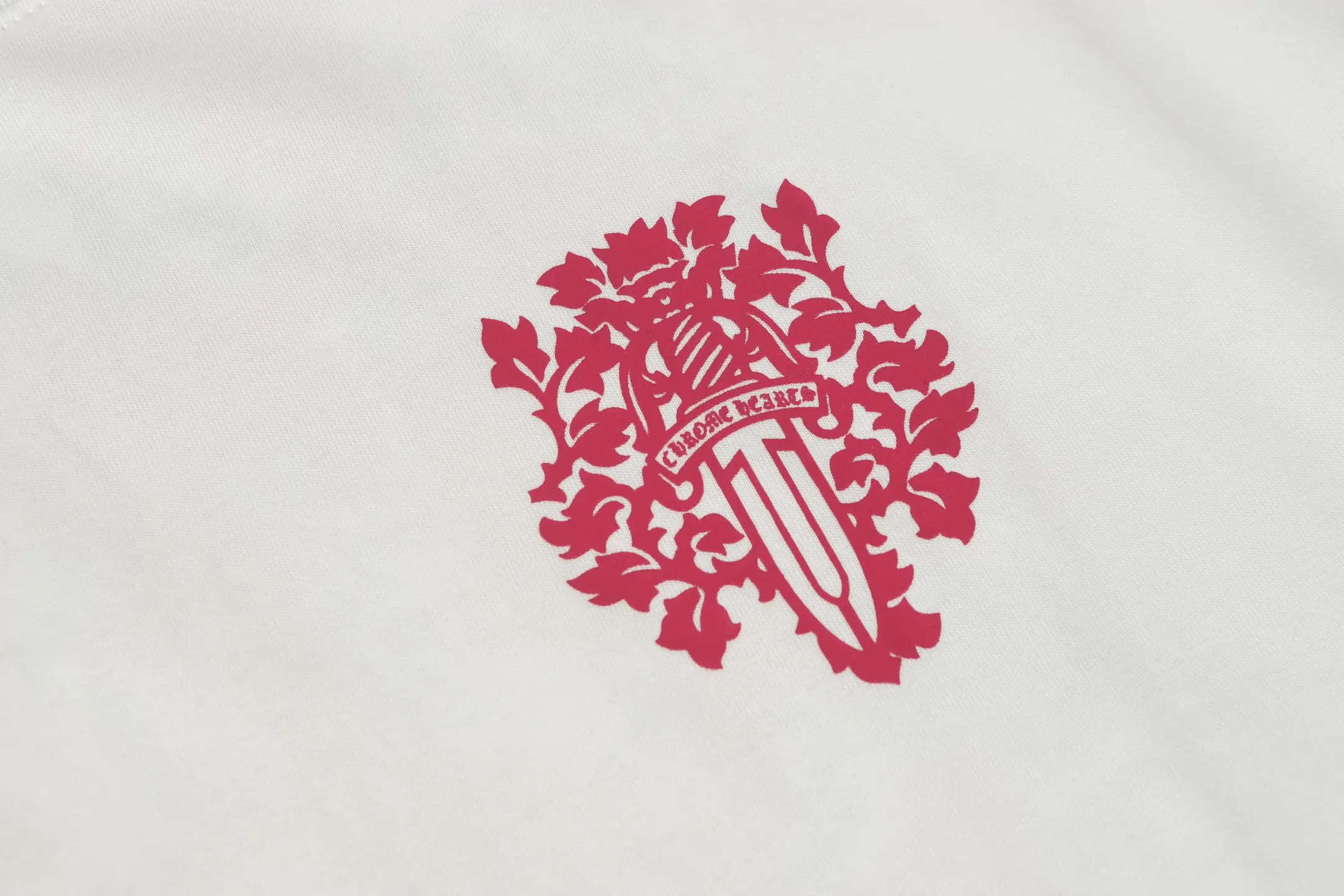 Dagger Crest Print Cotton T-Shirt D9514006 — view 4