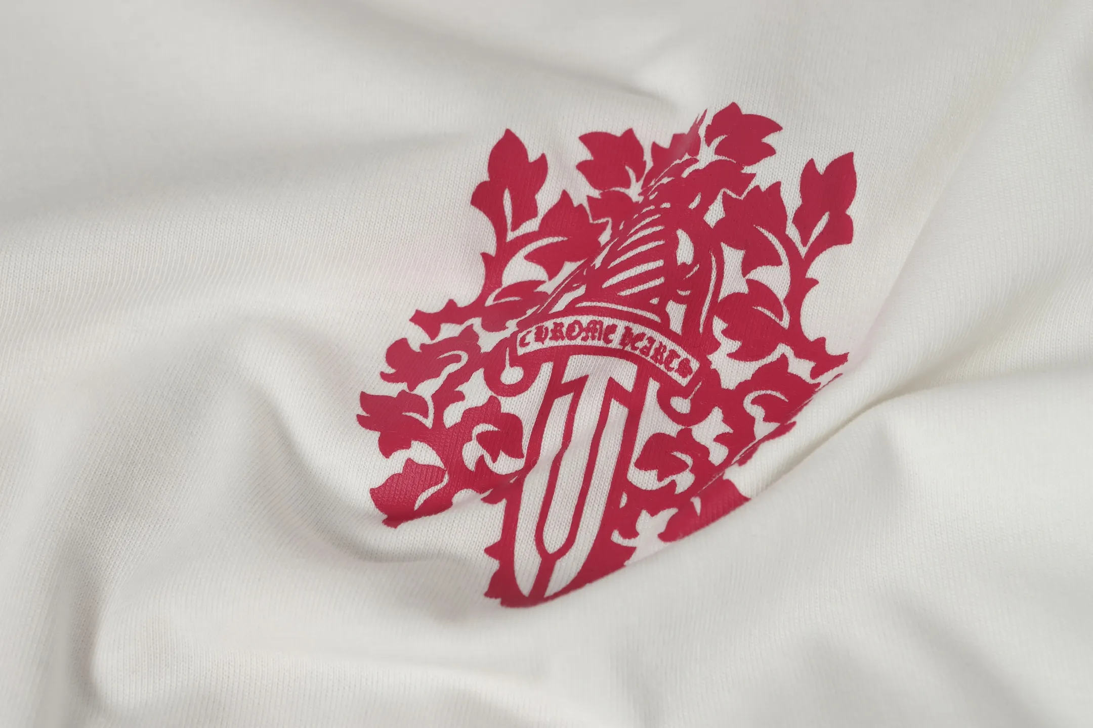Dagger Crest Print Cotton T-Shirt D9514006 — view 5