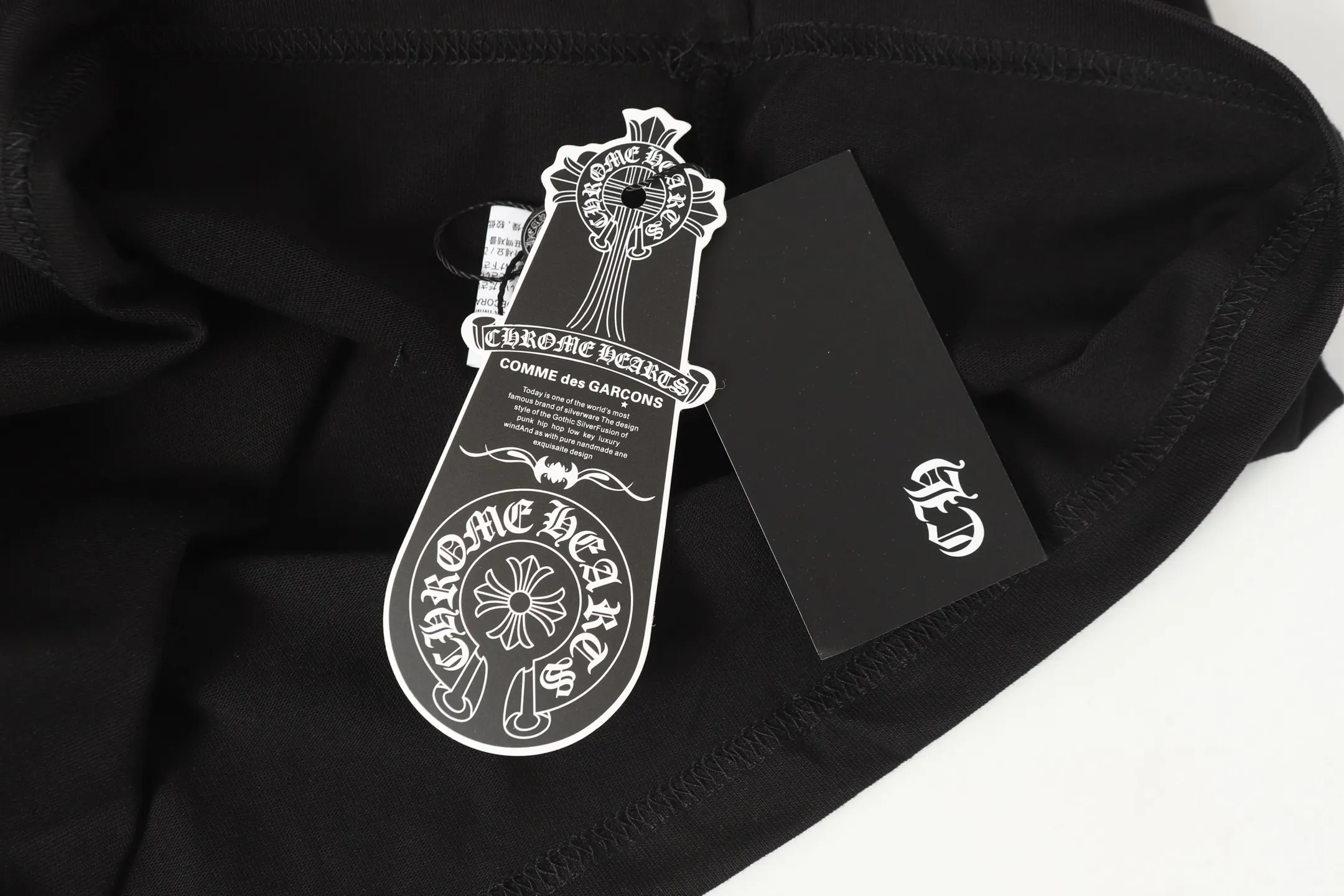 Embroidered Cross Patch Cotton T-Shirt D10013933 — view 8