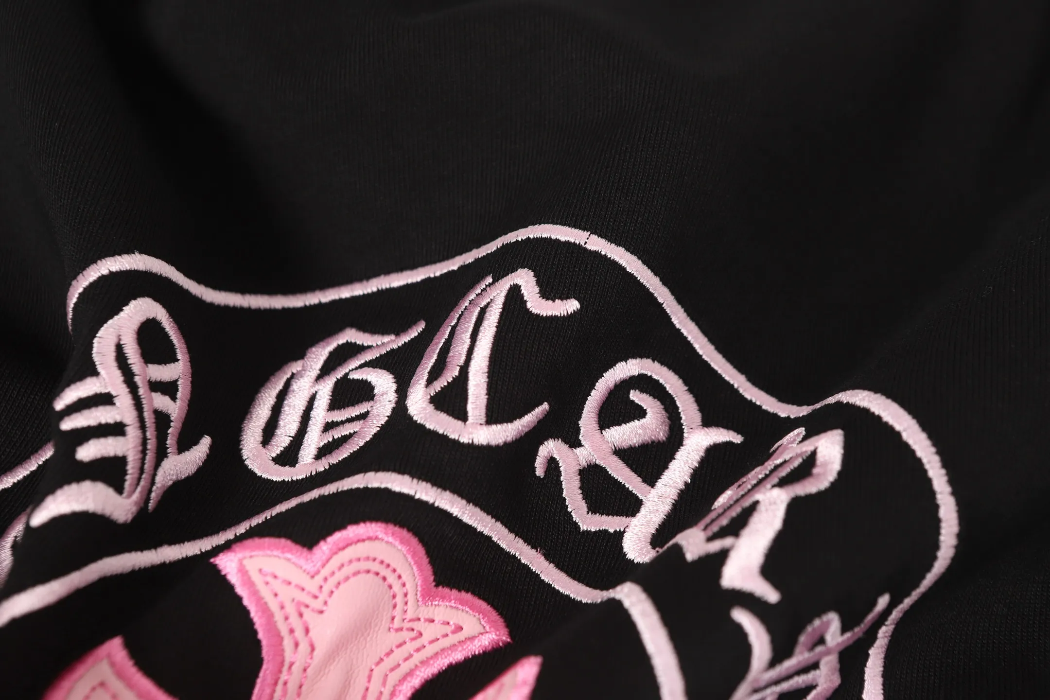 Embroidered Cross Patch Cotton T-Shirt D10013933 — view 11