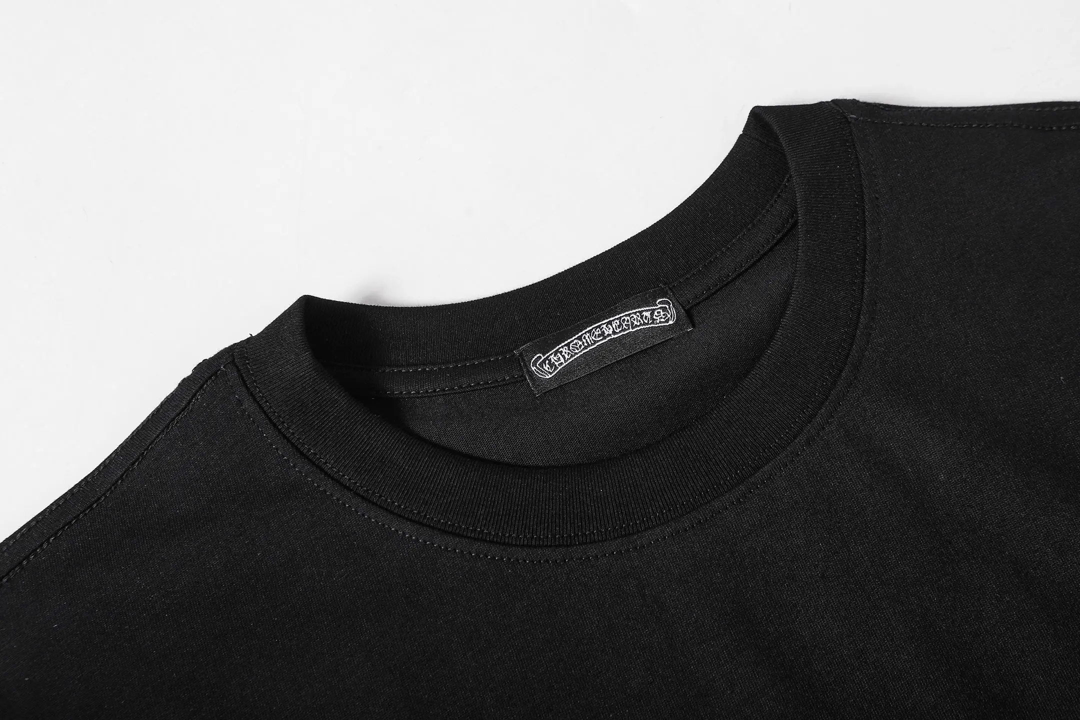 Embroidered Cross Patch Oversized T-Shirt D10014066 — view 4