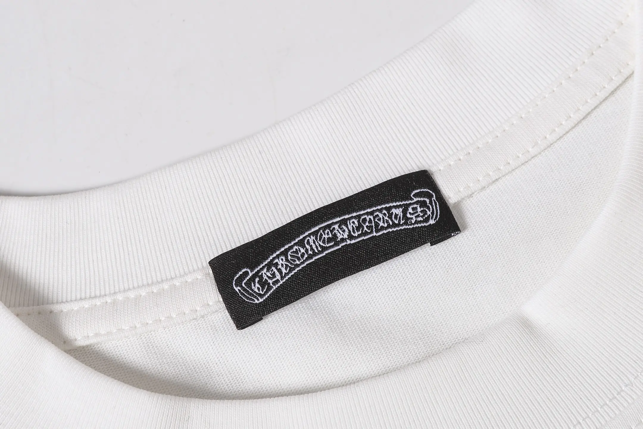 Embroidered Cross Patch Oversized T-Shirt D10014067 — view 4
