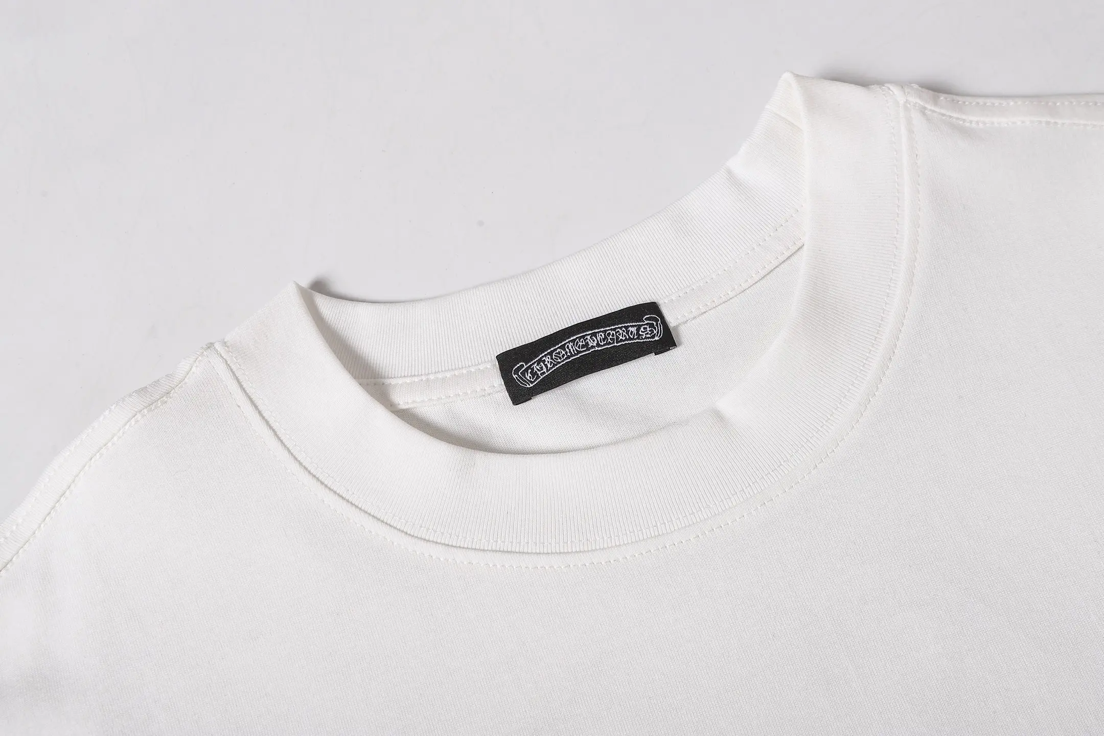 Embroidered Cross Patch Oversized T-Shirt D10014067 — view 7