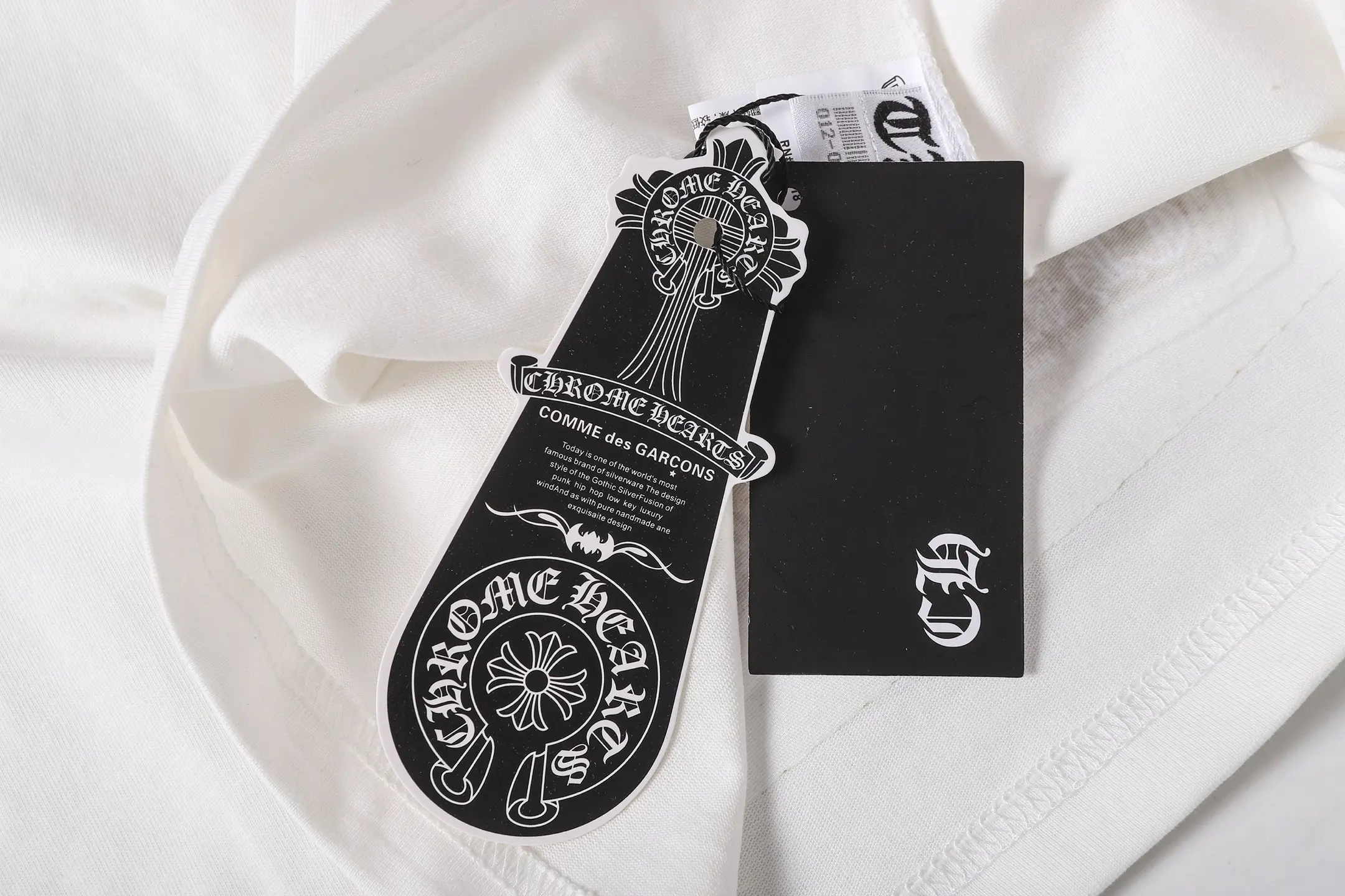 Embroidered Cross Patch Oversized T-Shirt D10014067 — view 13
