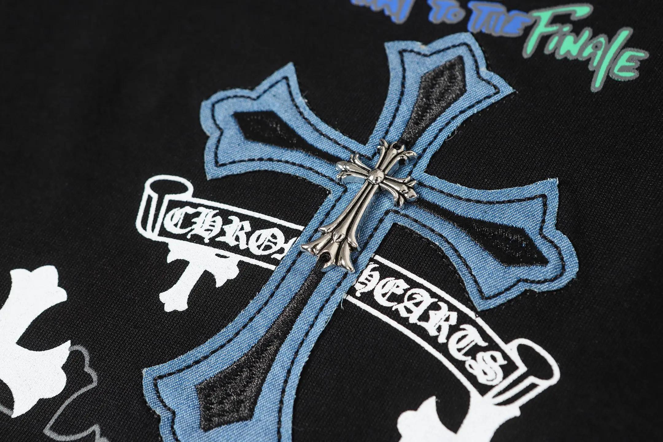 Cross Patch Embroidered Cotton T-Shirt D10514092 — view 7