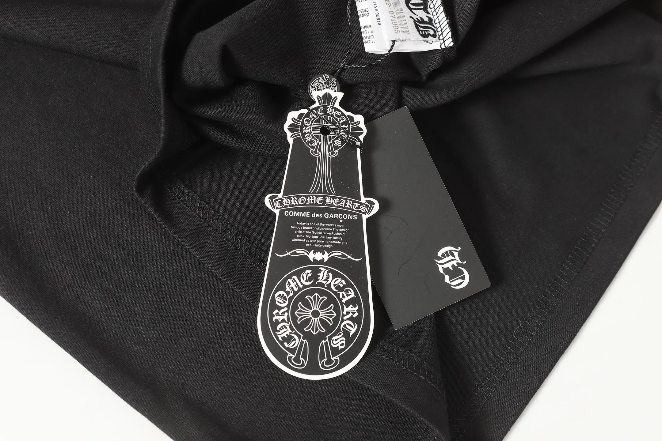 Cross Patch Embroidered Cotton T-Shirt D10514092 — view 11