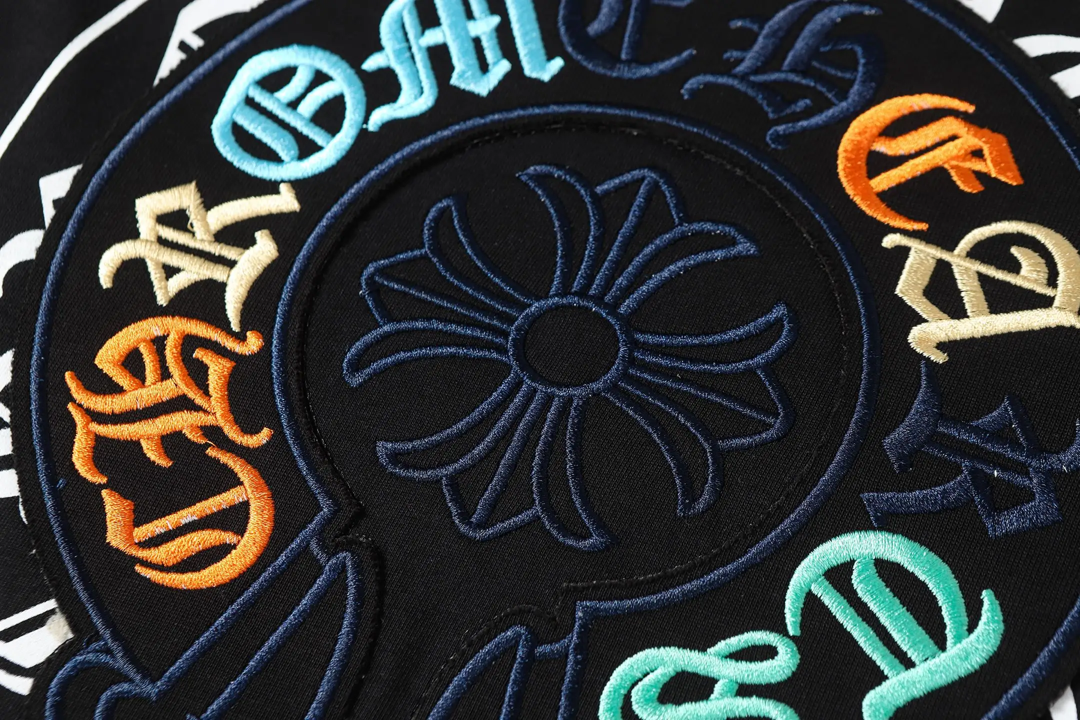 Horseshoe Sanskrit Embroidered T-Shirt D11014081 — view 5